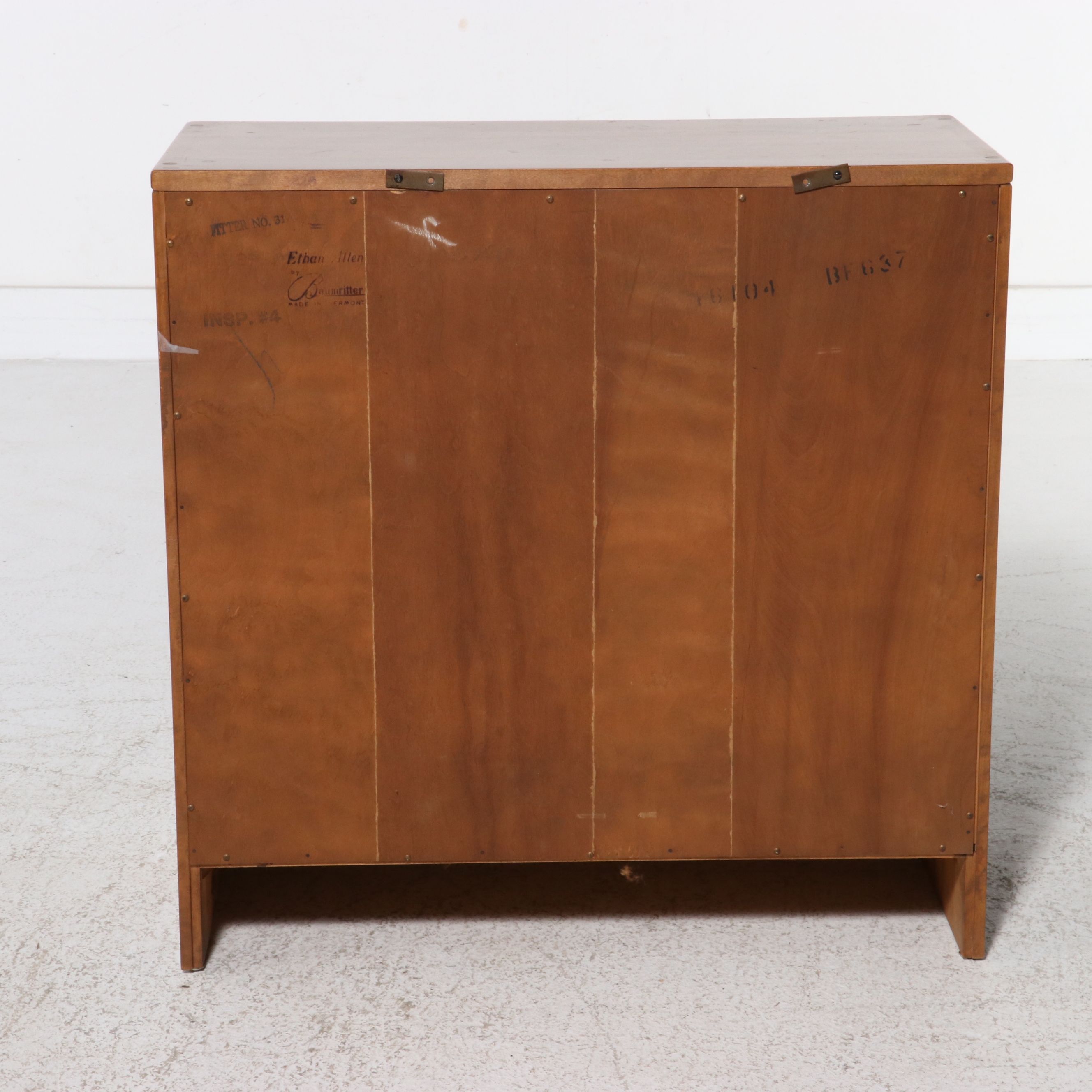 Ethan Allen Baumritter Birch Two-Piece Open Hutch Bookcase, Mid to Late 20th C.