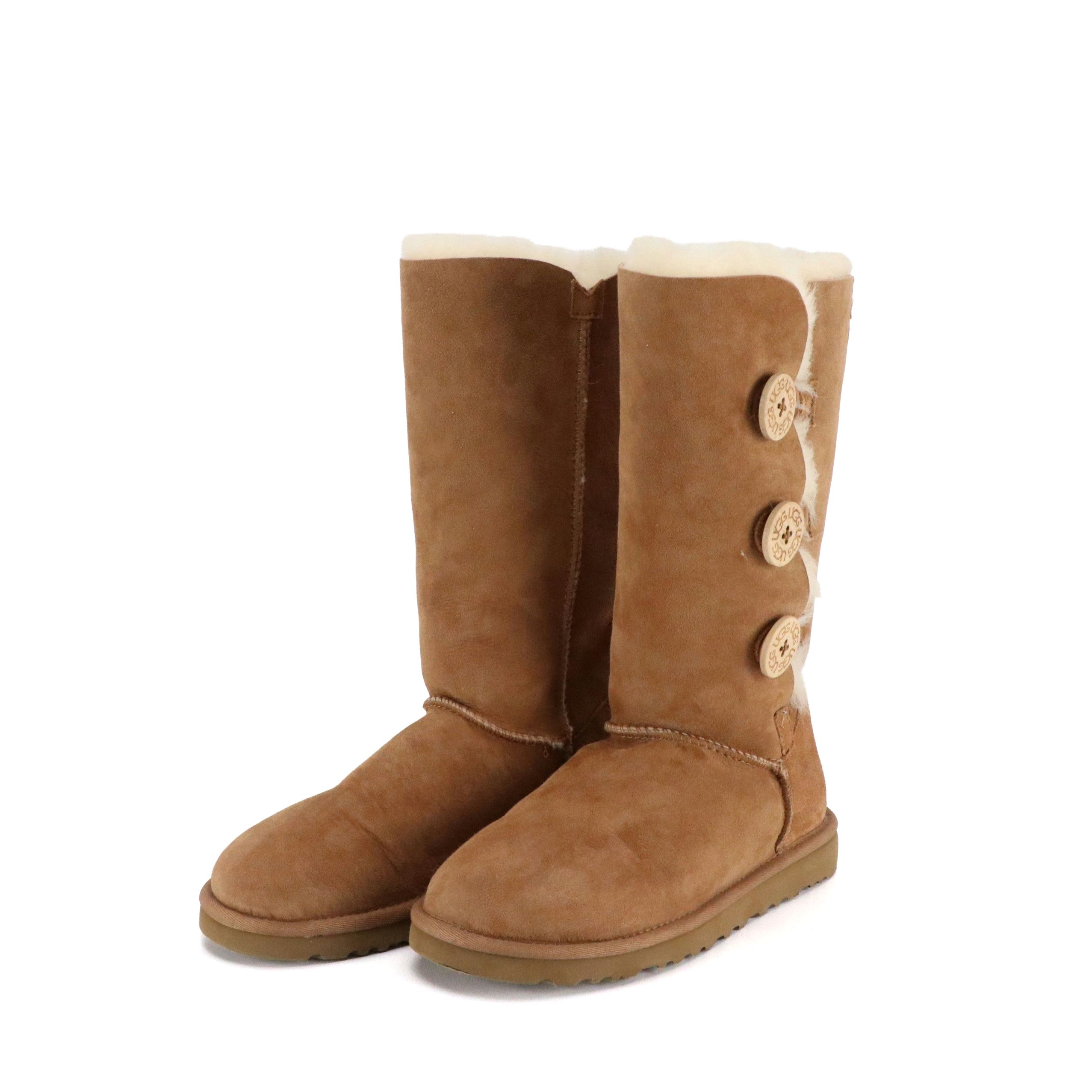 UGG Bailey Button Triplet II Winter Boots in Sheepskin Lined Chestnut Suede