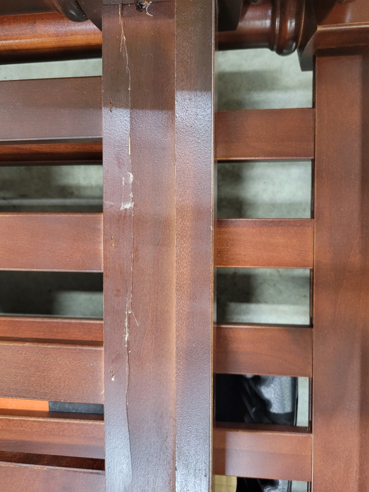 Vaughan-Bassett Cherry Finish Mission Style Slat Four-Poster Bed