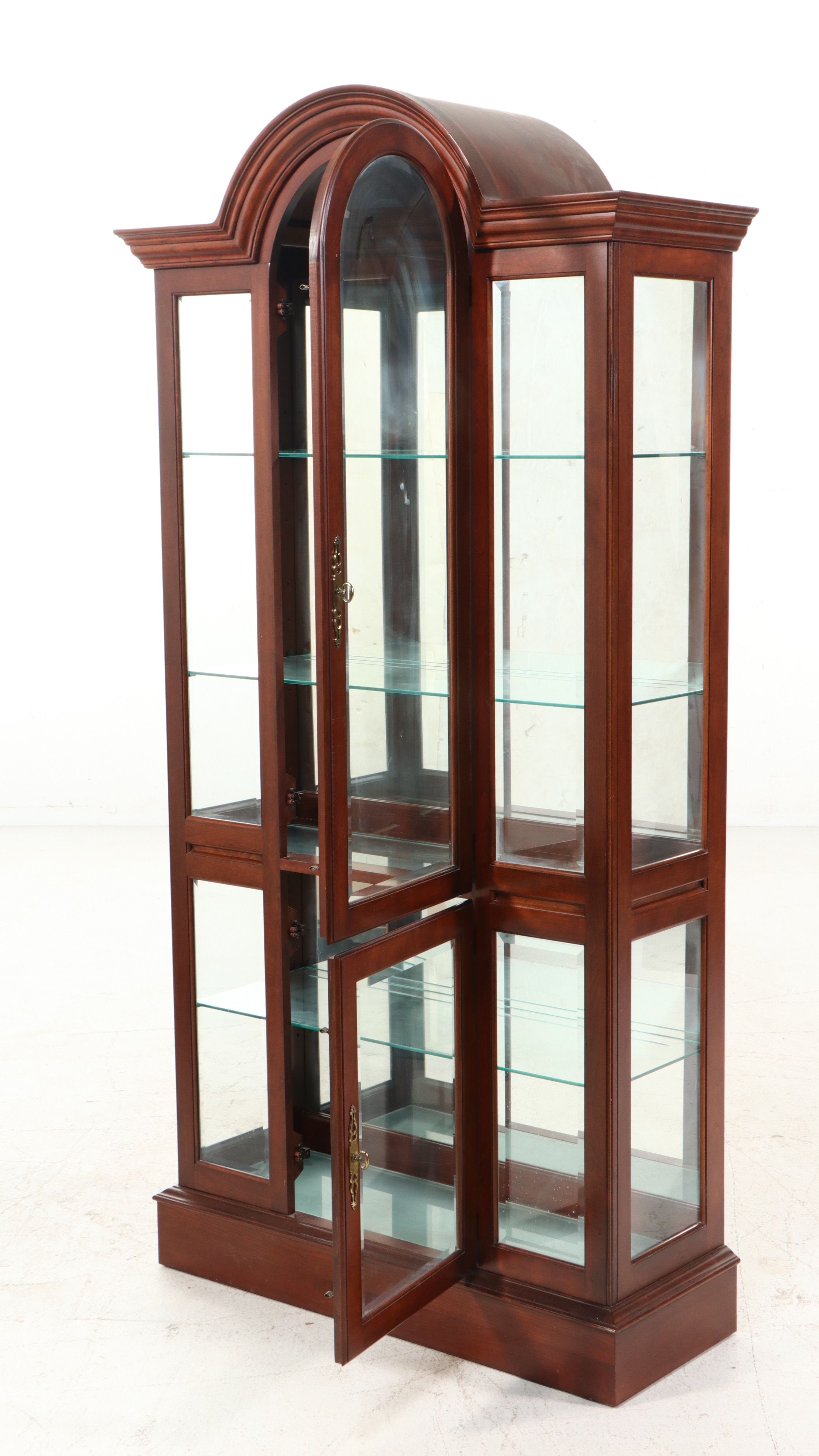 Pennsylvania House Mahogany Finish Arched Curio Cabinet, Late 20th Century