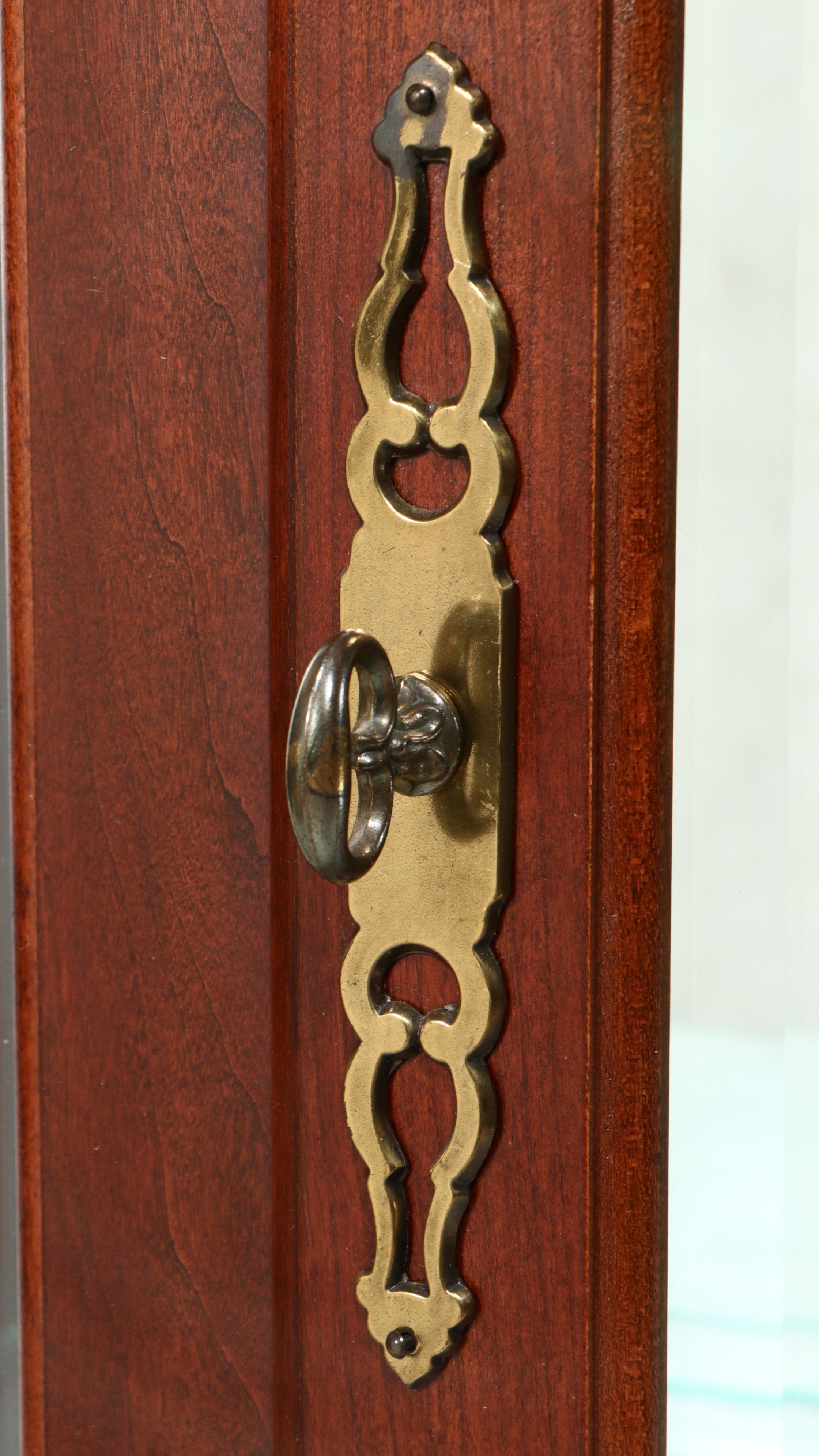 Pennsylvania House Mahogany Finish Arched Curio Cabinet, Late 20th Century