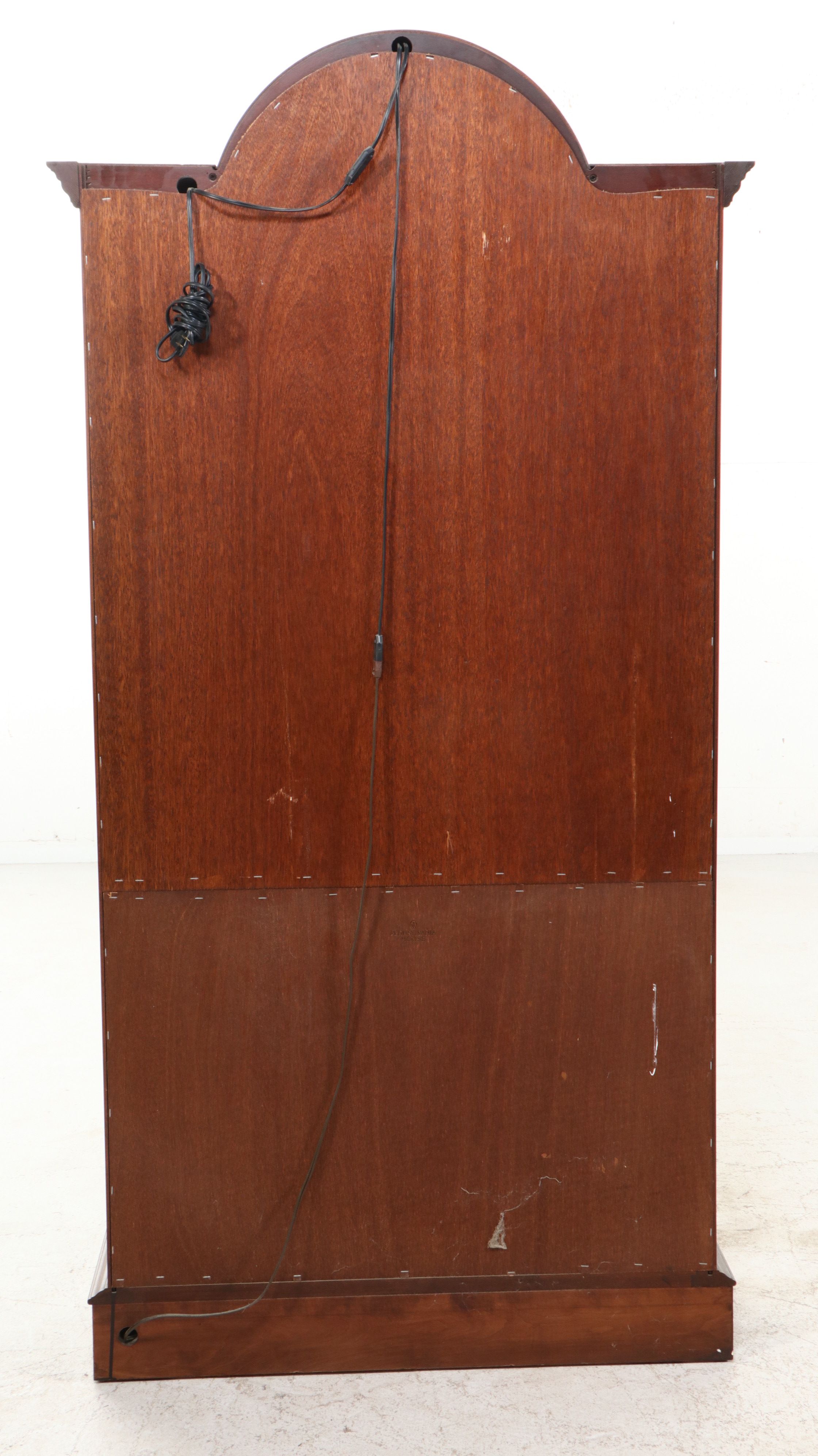 Pennsylvania House Mahogany Finish Arched Curio Cabinet, Late 20th Century