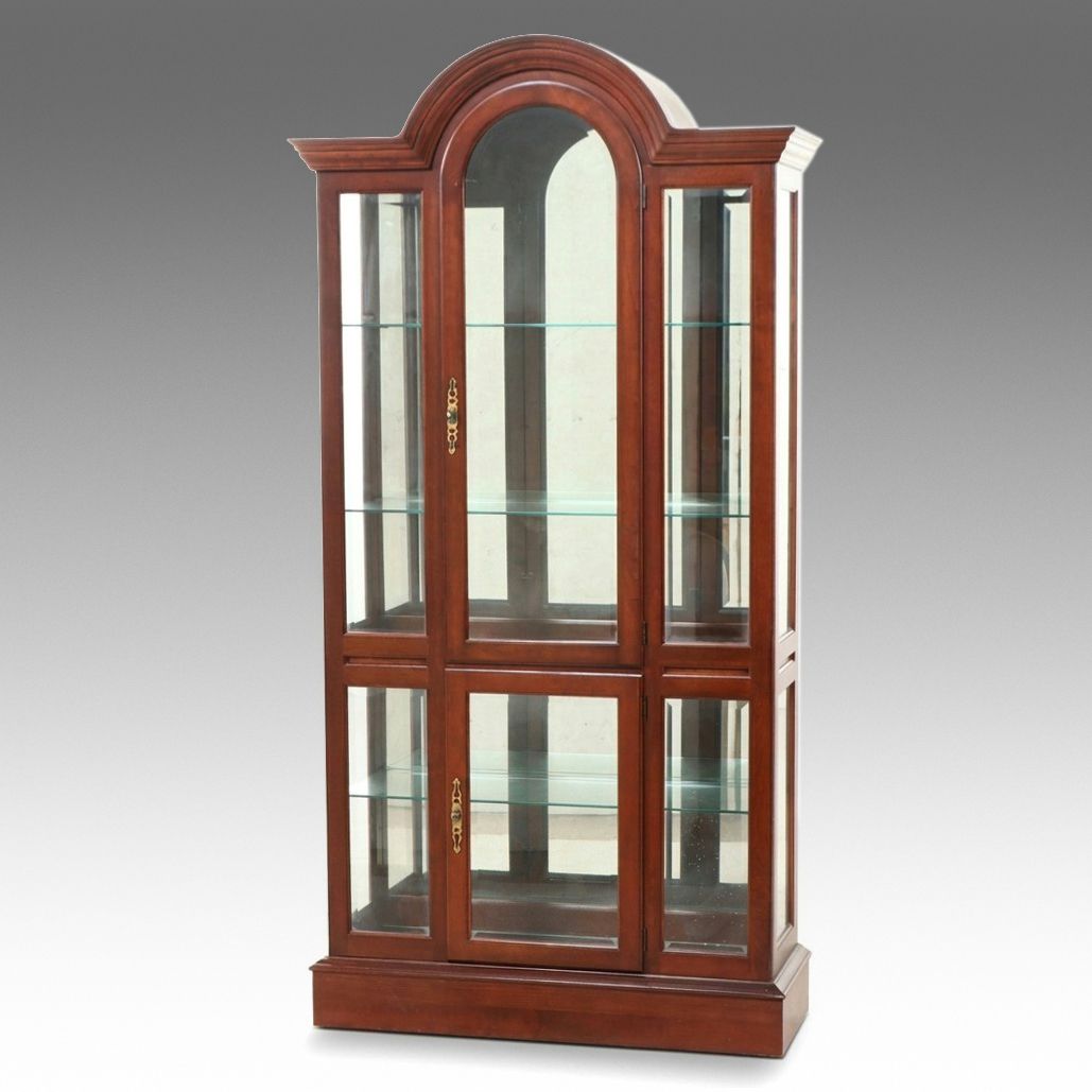 Pennsylvania House Mahogany Finish Arched Curio Cabinet, Late 20th Century
