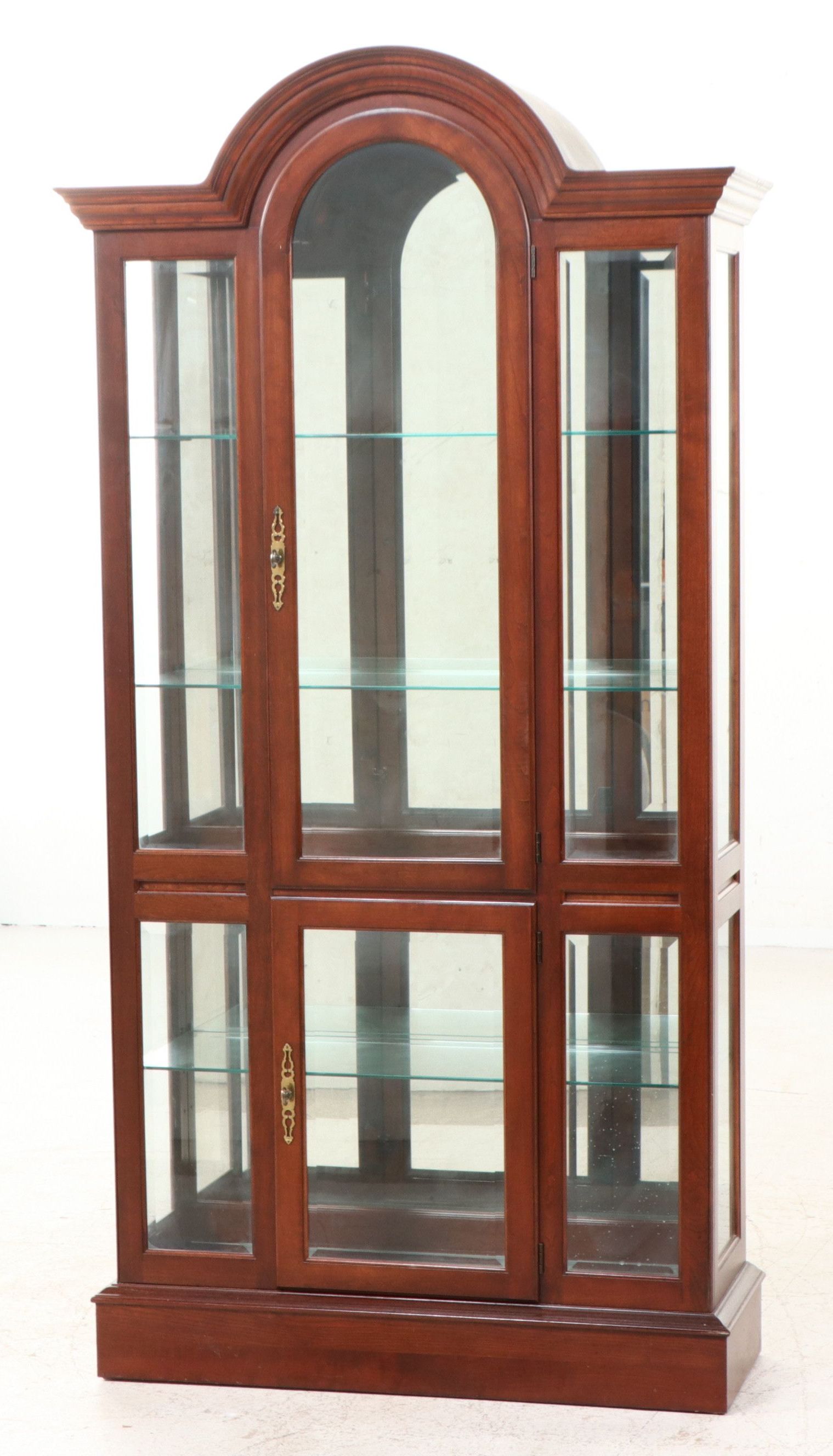 Pennsylvania House Mahogany Finish Arched Curio Cabinet, Late 20th Century