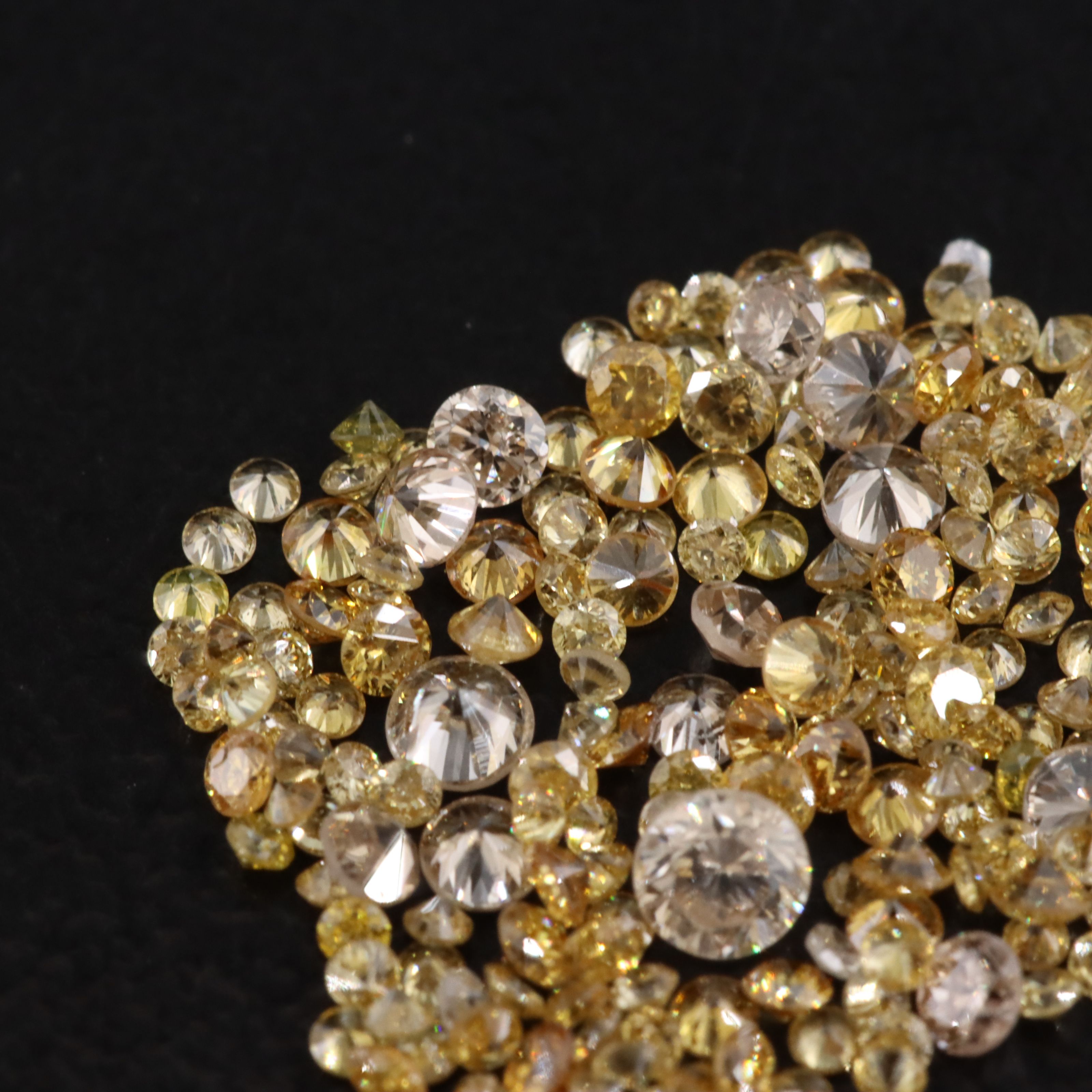 Loose 1.22 CTW Diamond Lot Featuring Fancy Yellow