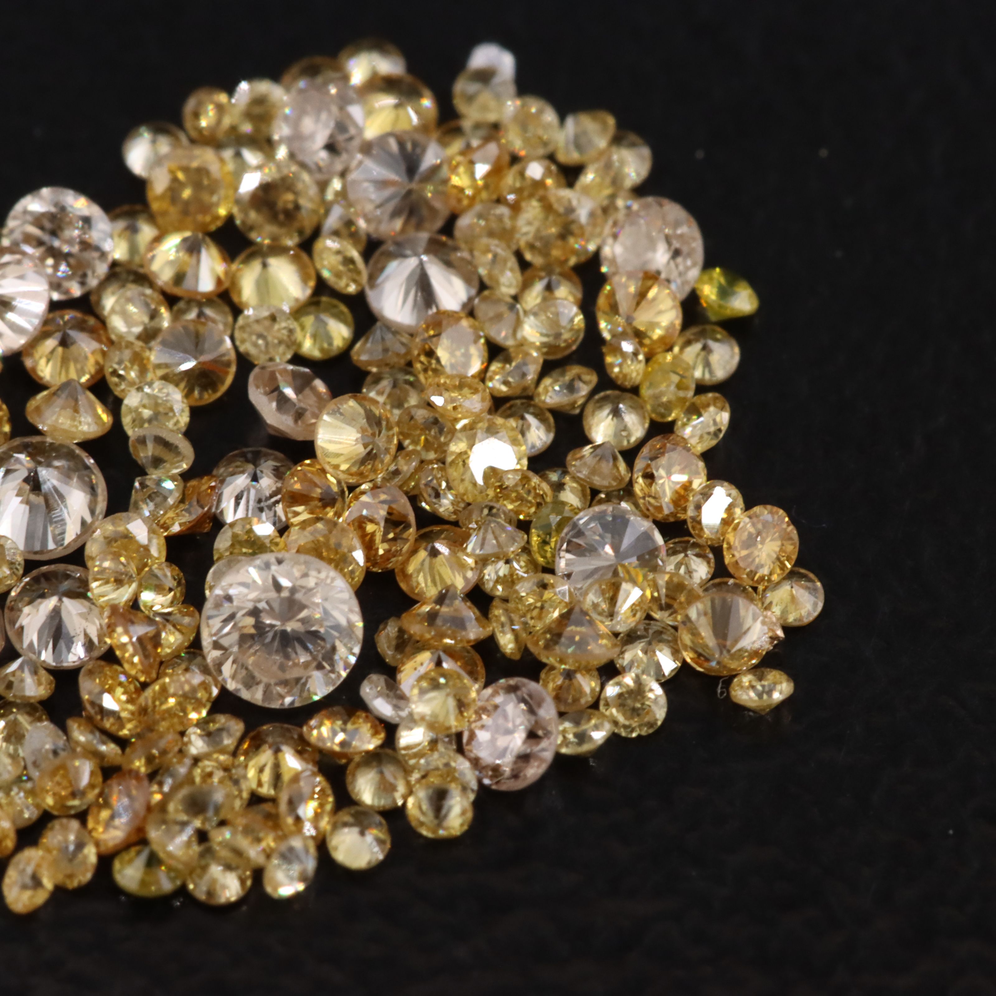 Loose 1.22 CTW Diamond Lot Featuring Fancy Yellow