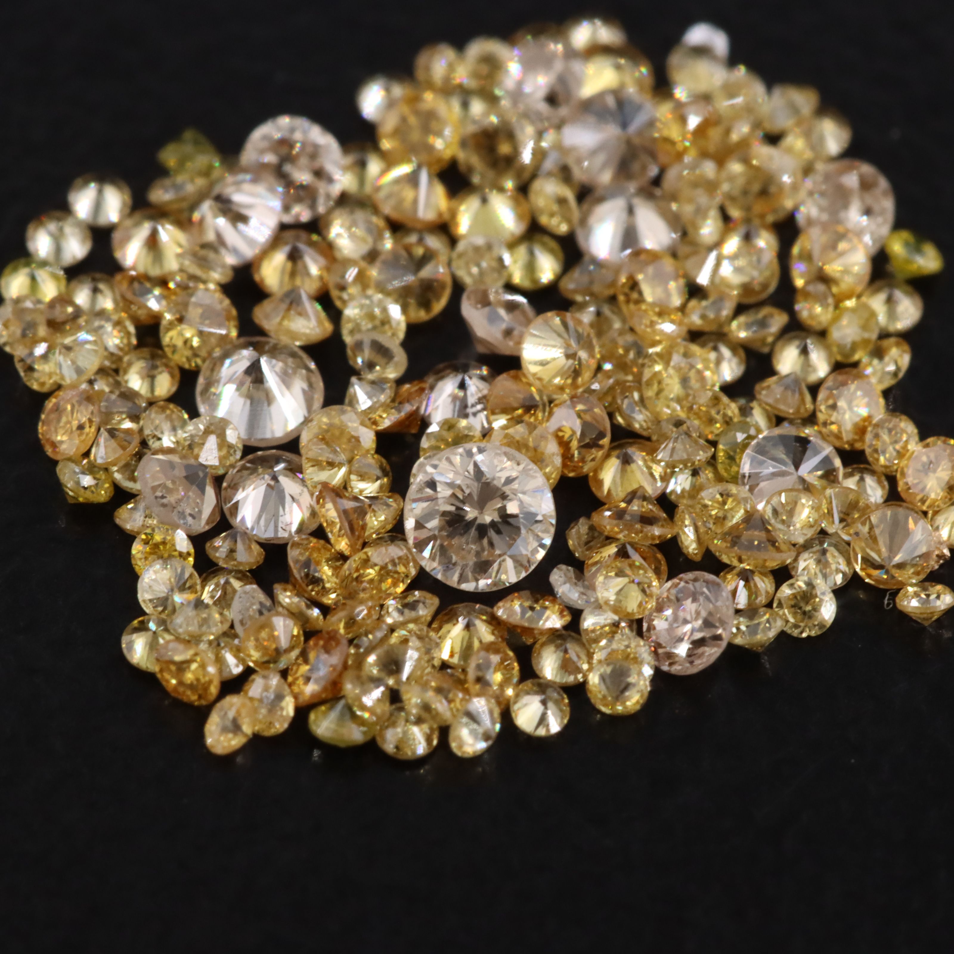 Loose 1.22 CTW Diamond Lot Featuring Fancy Yellow
