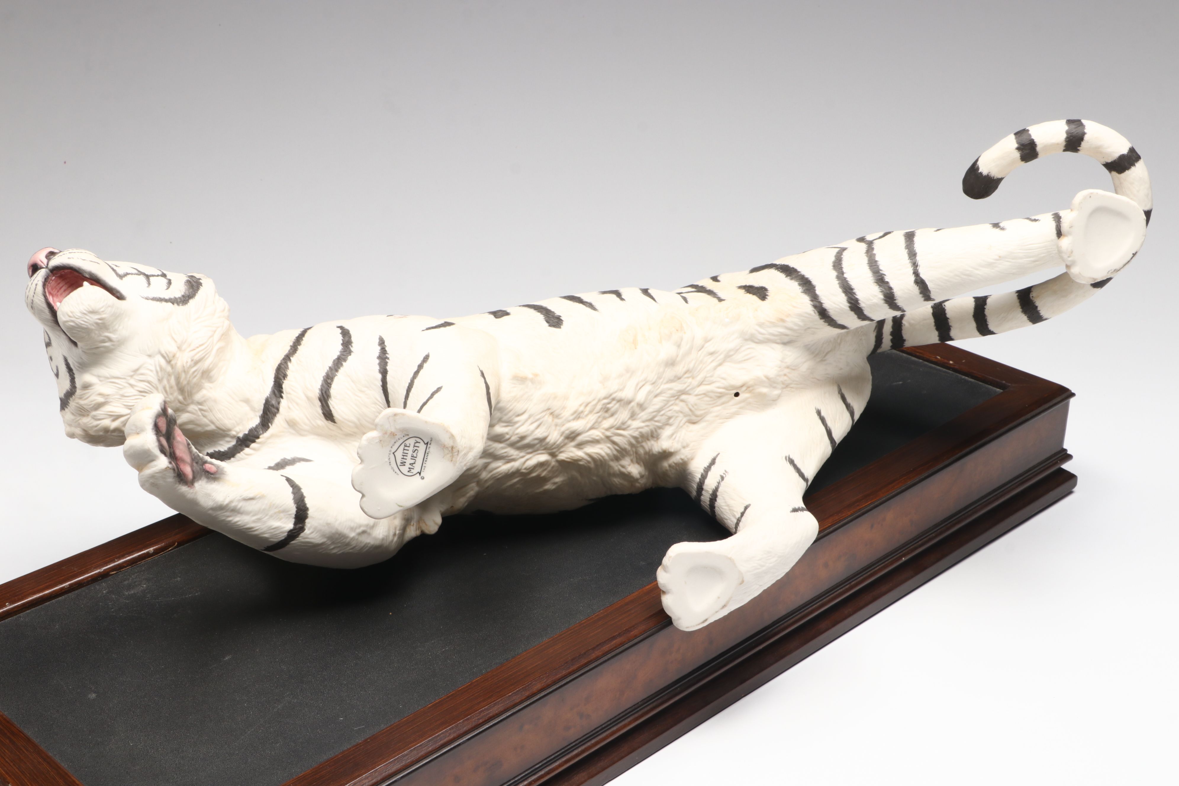 Franklin Mint "White Majesty" Porcelain Tiger on Wood Plinth