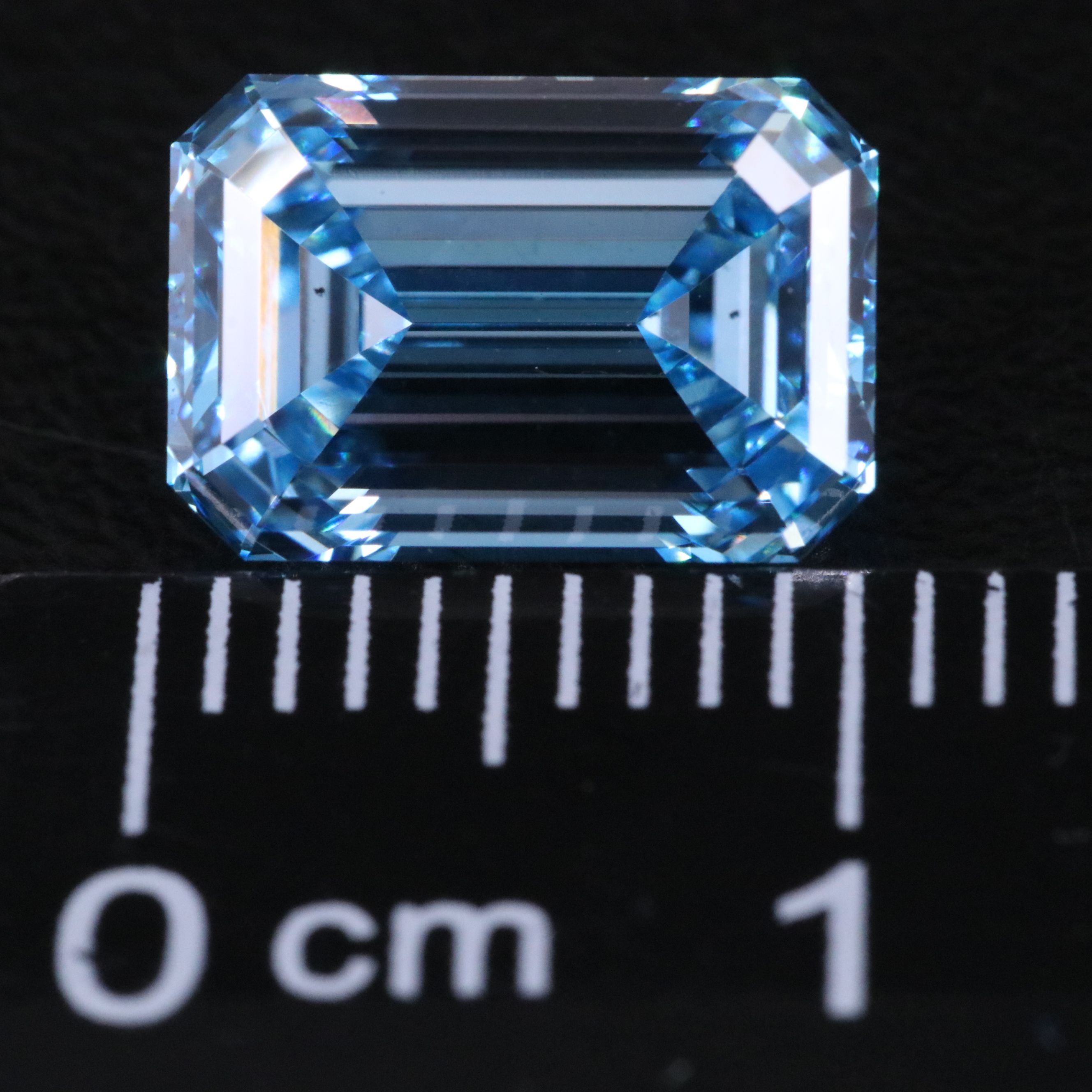 Loose 3.09 CT Lab Grown Diamond with IGI Report