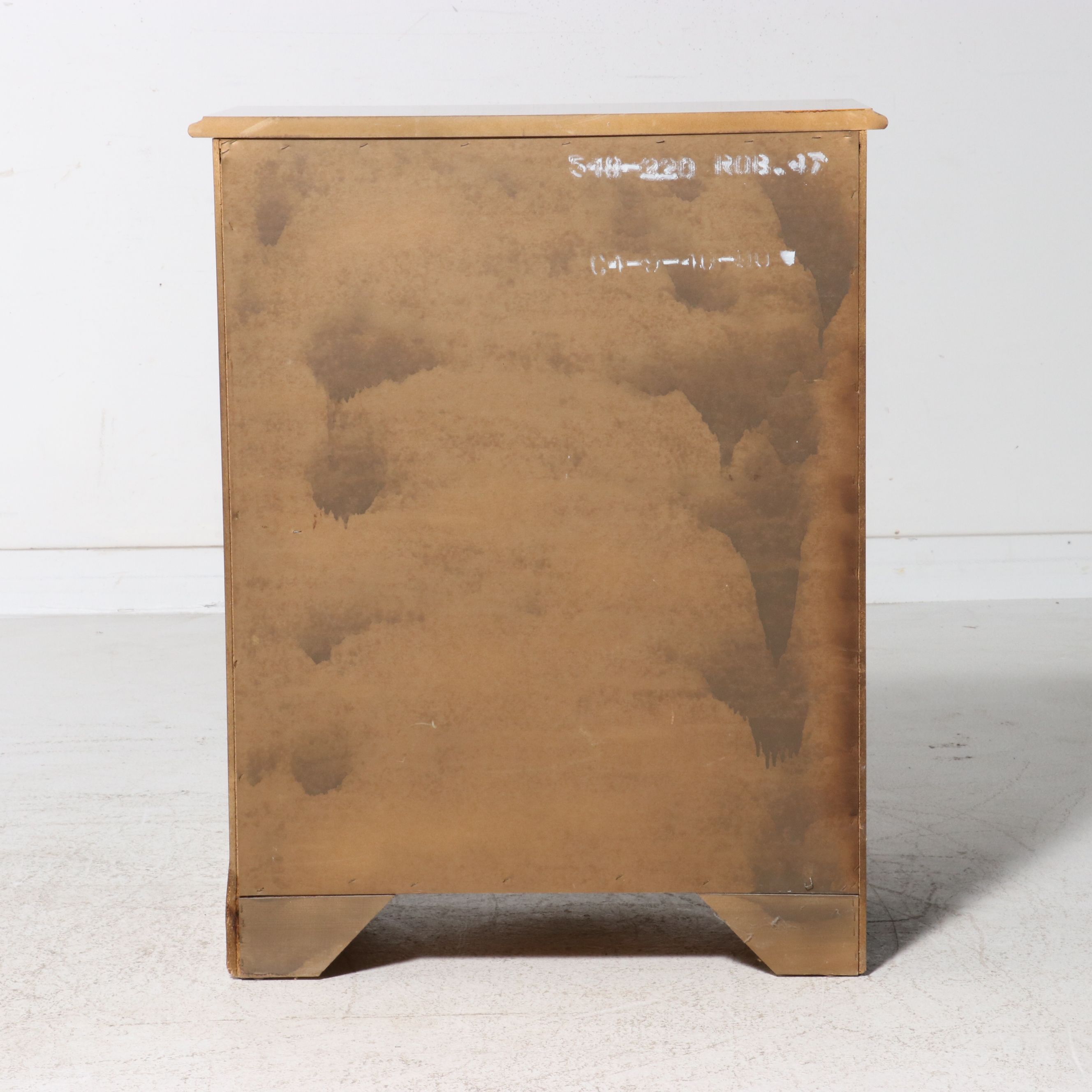 Ethan Allen Colonial Style Maple Chest of Drawers