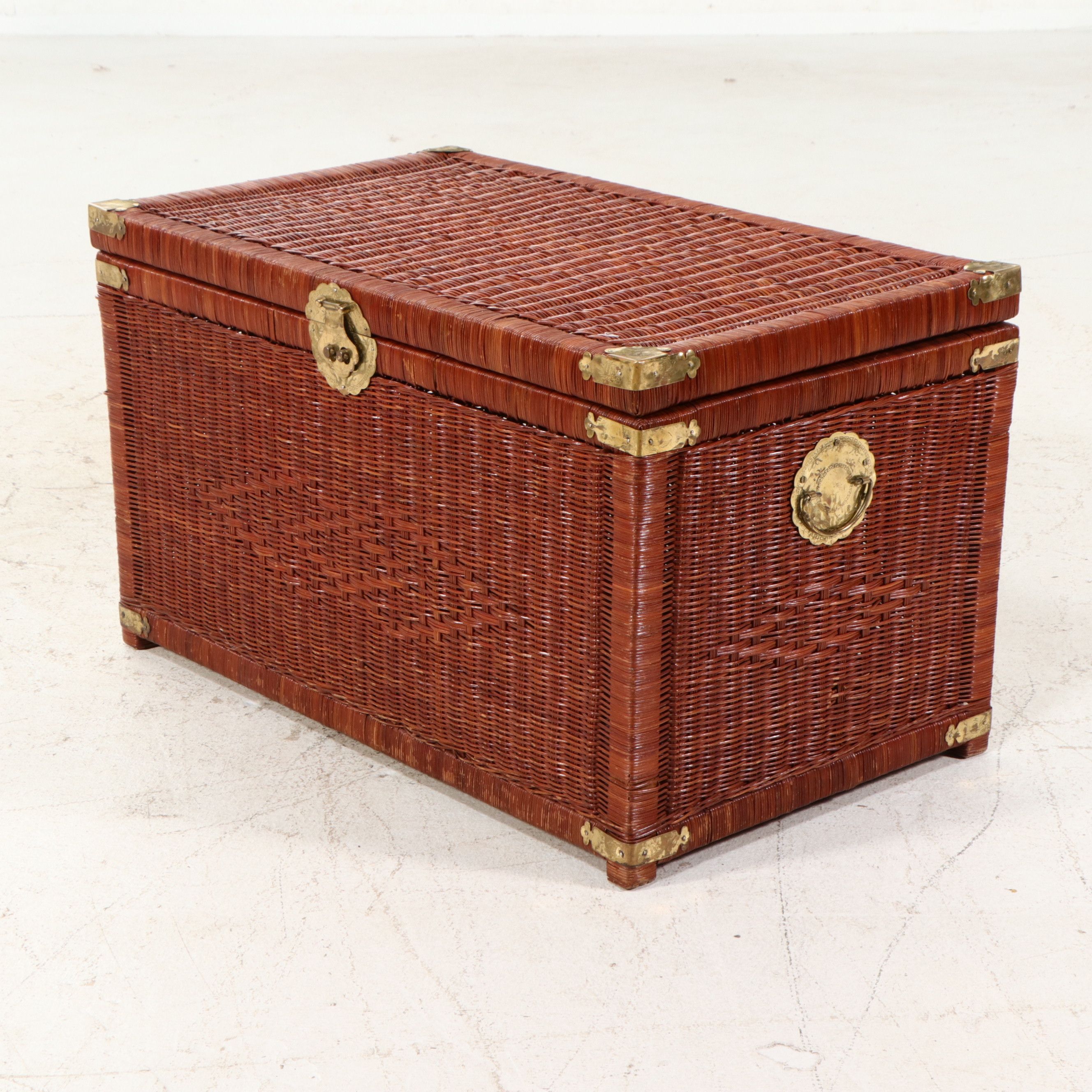 Chinese Style Red Woven Wicker Trunk with Glass Top, Mid to Late 20th Century