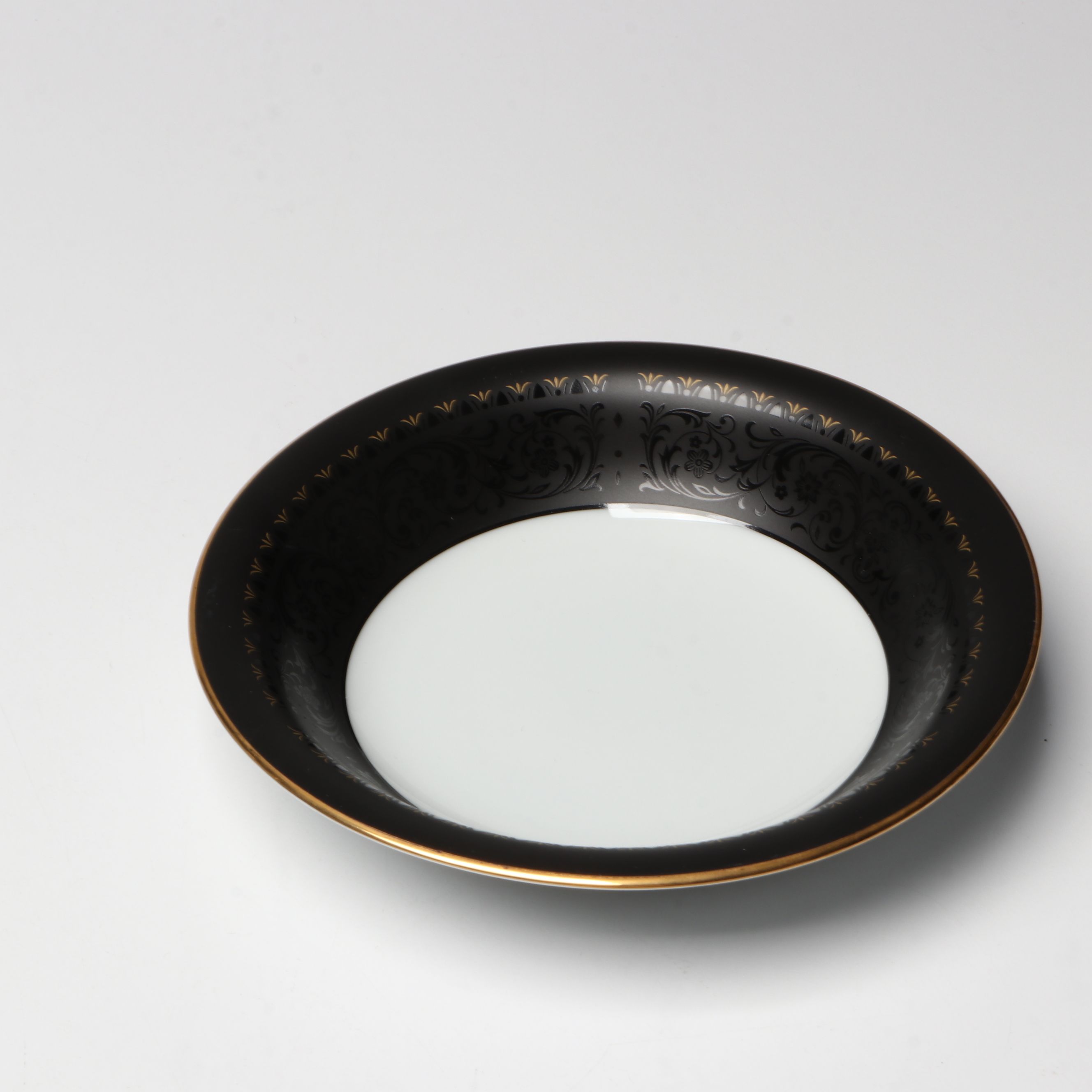 Noritake "Benedicta" Black Jacquard Rimmed Japanese Porcelain Dinnerware