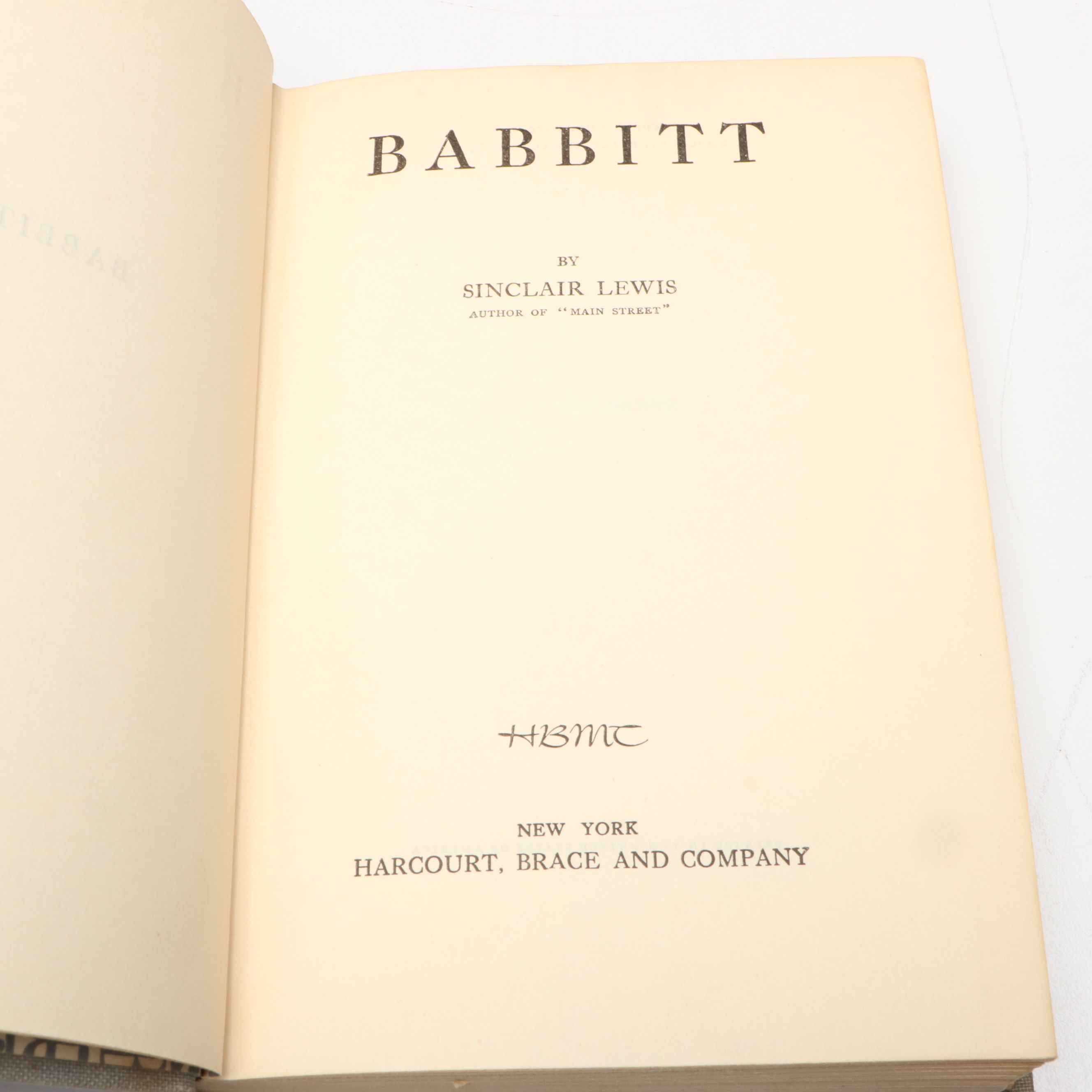 "Huckleberry Finn" and More Titles by Mark Twain with Other Classic Books