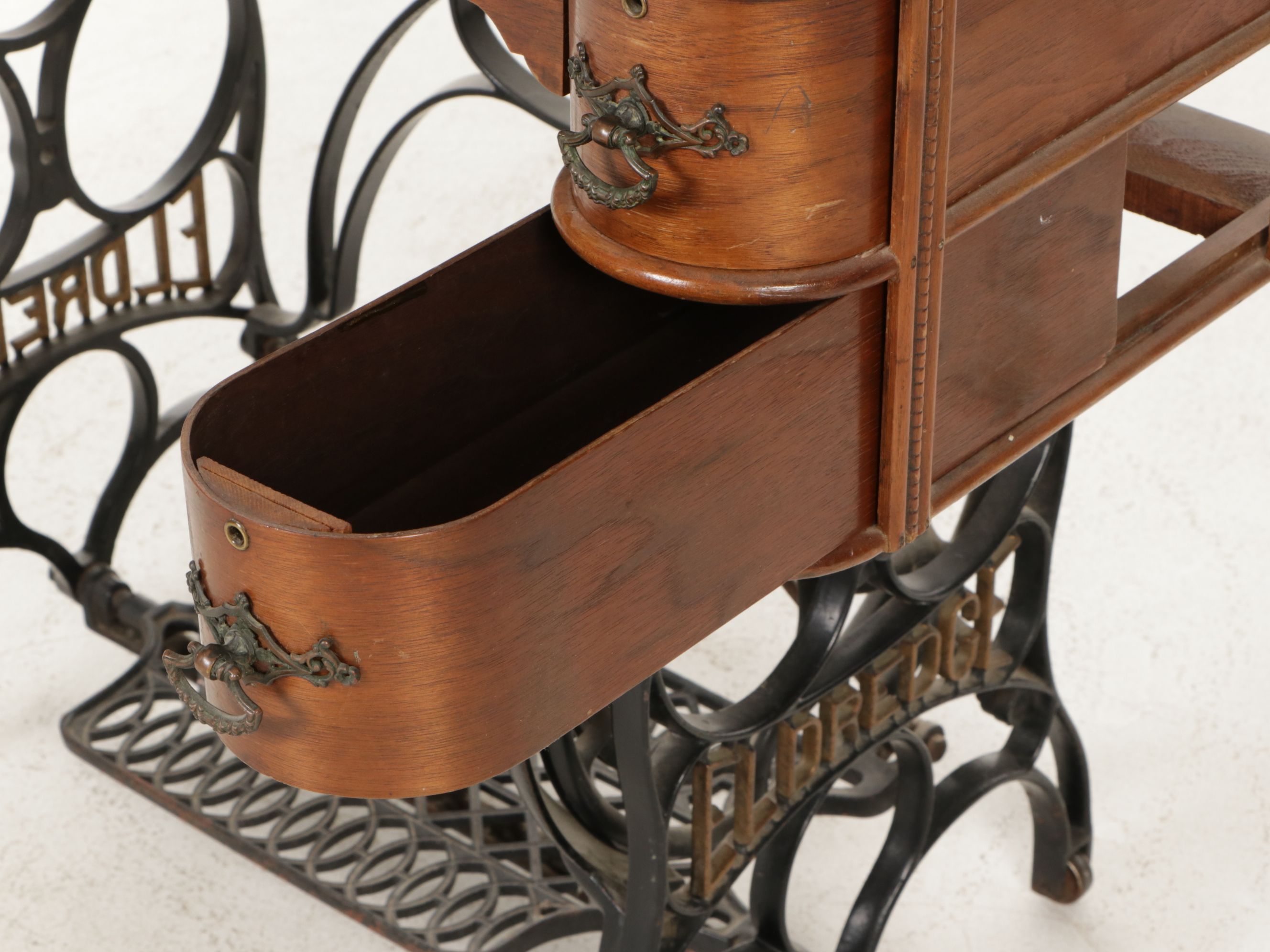 Eldredge "B" Treadle Sewing Machine, Late 19th to Early 20th Century