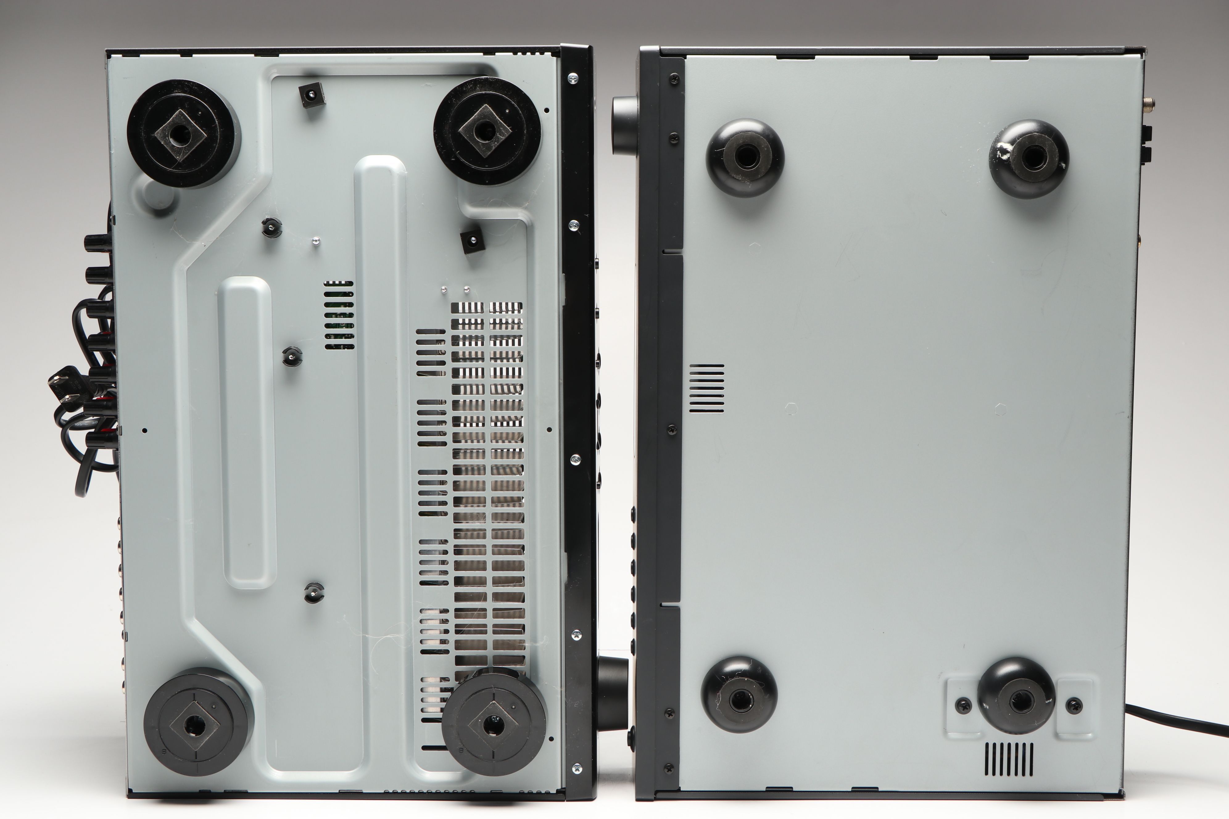 Yamaha RX-V575 AV Receiver with NAD C422 AM/FM Tuner