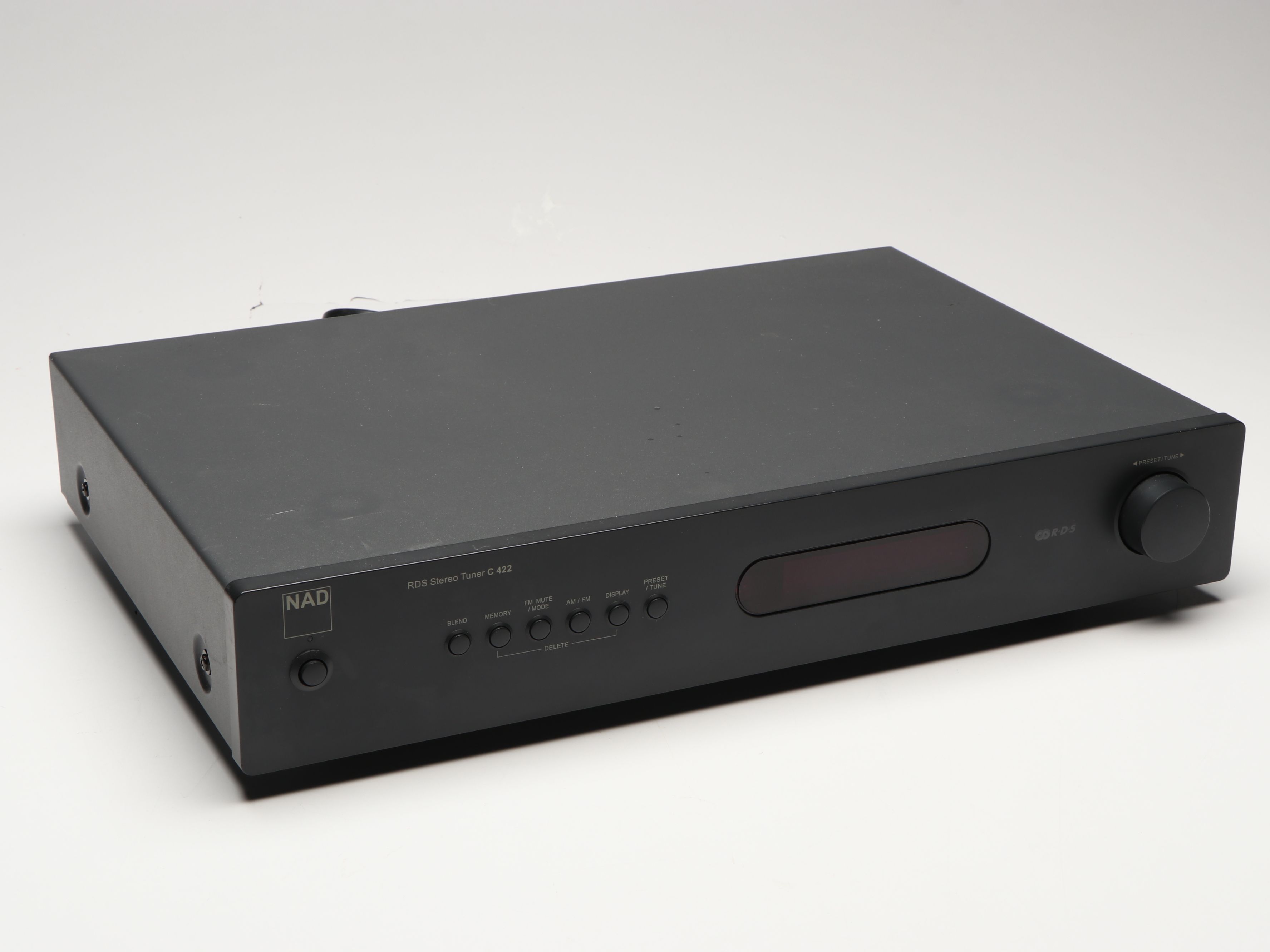 Yamaha RX-V575 AV Receiver with NAD C422 AM/FM Tuner