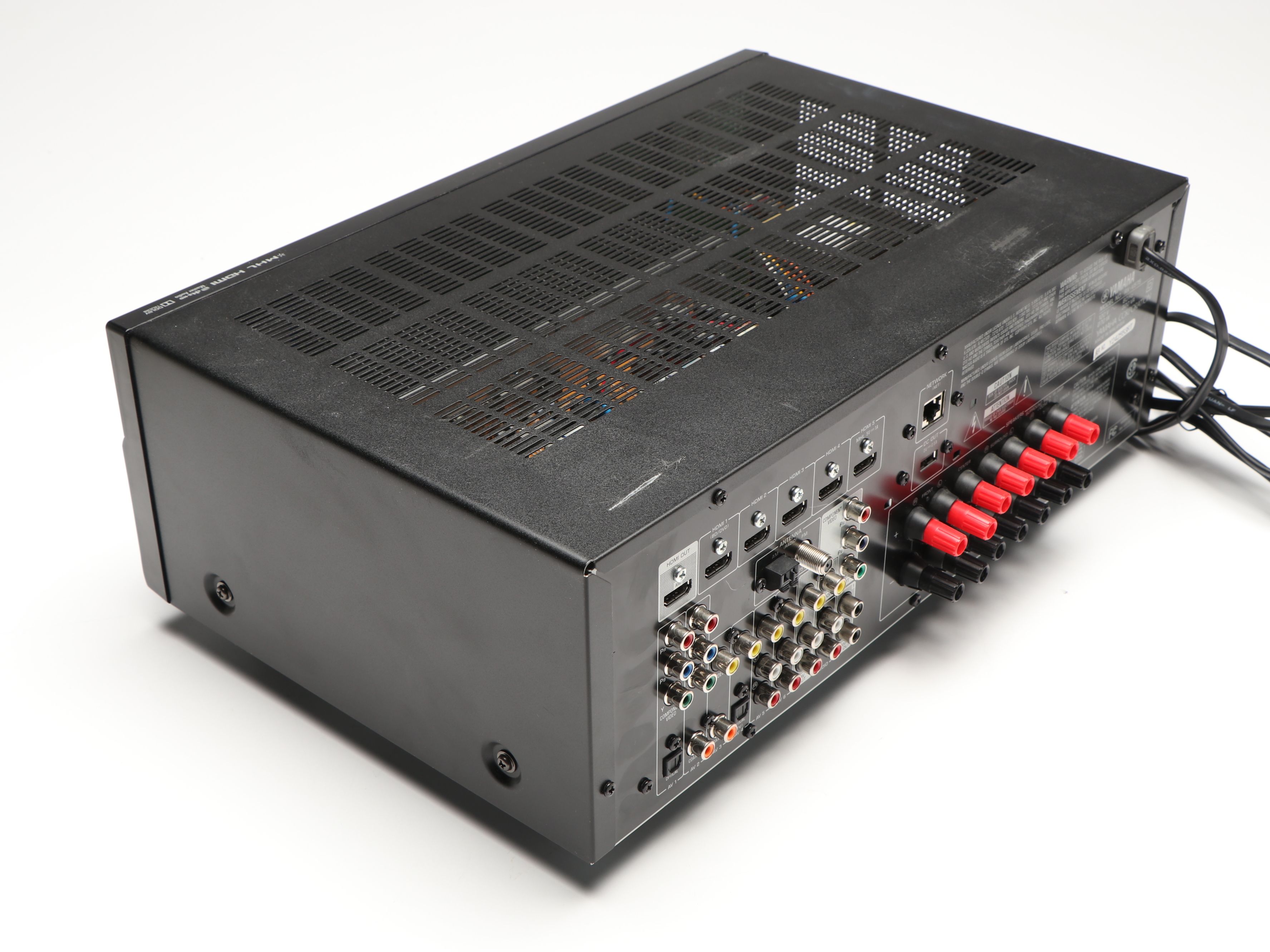 Yamaha RX-V575 AV Receiver with NAD C422 AM/FM Tuner