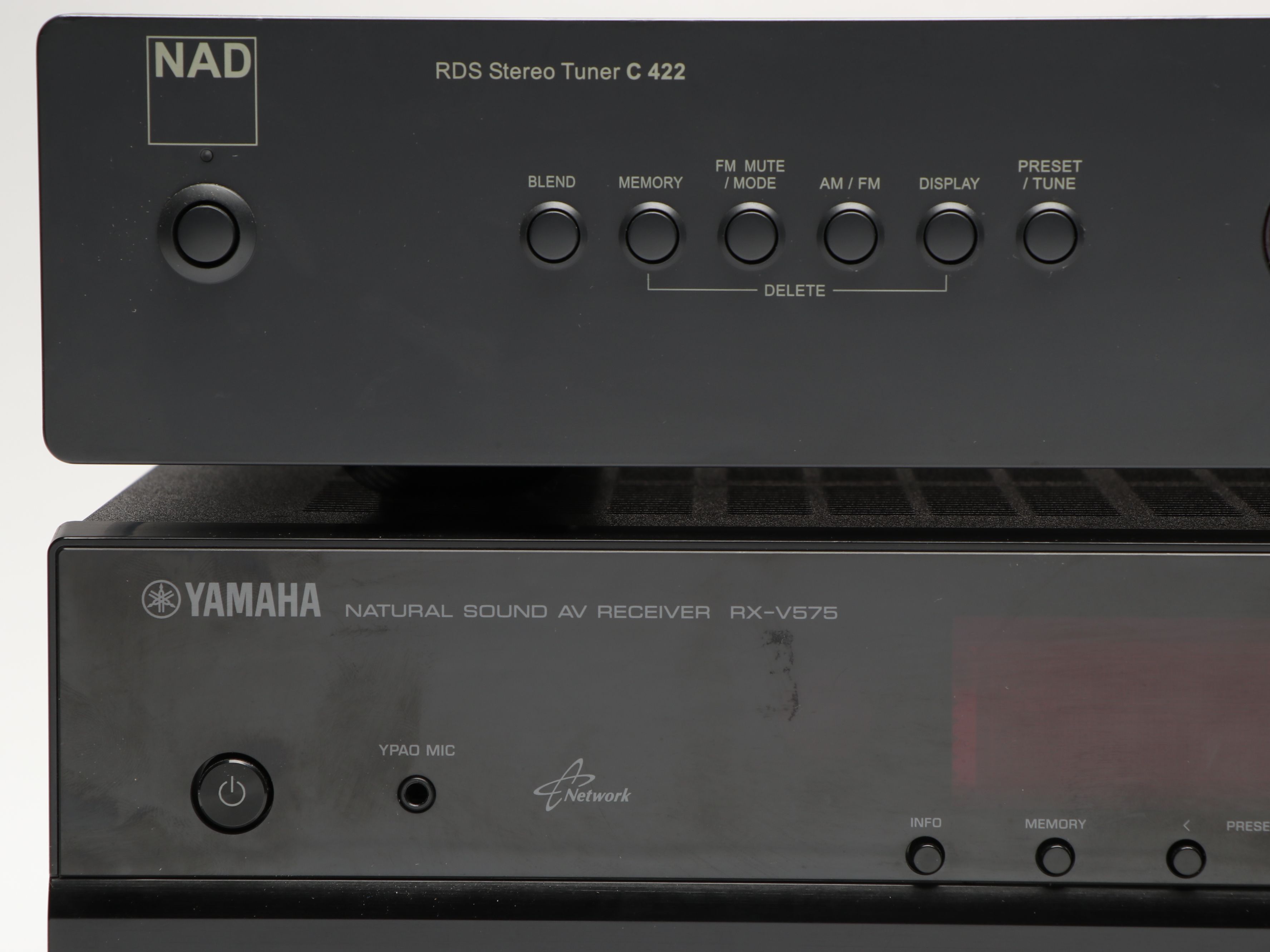 Yamaha RX-V575 AV Receiver with NAD C422 AM/FM Tuner