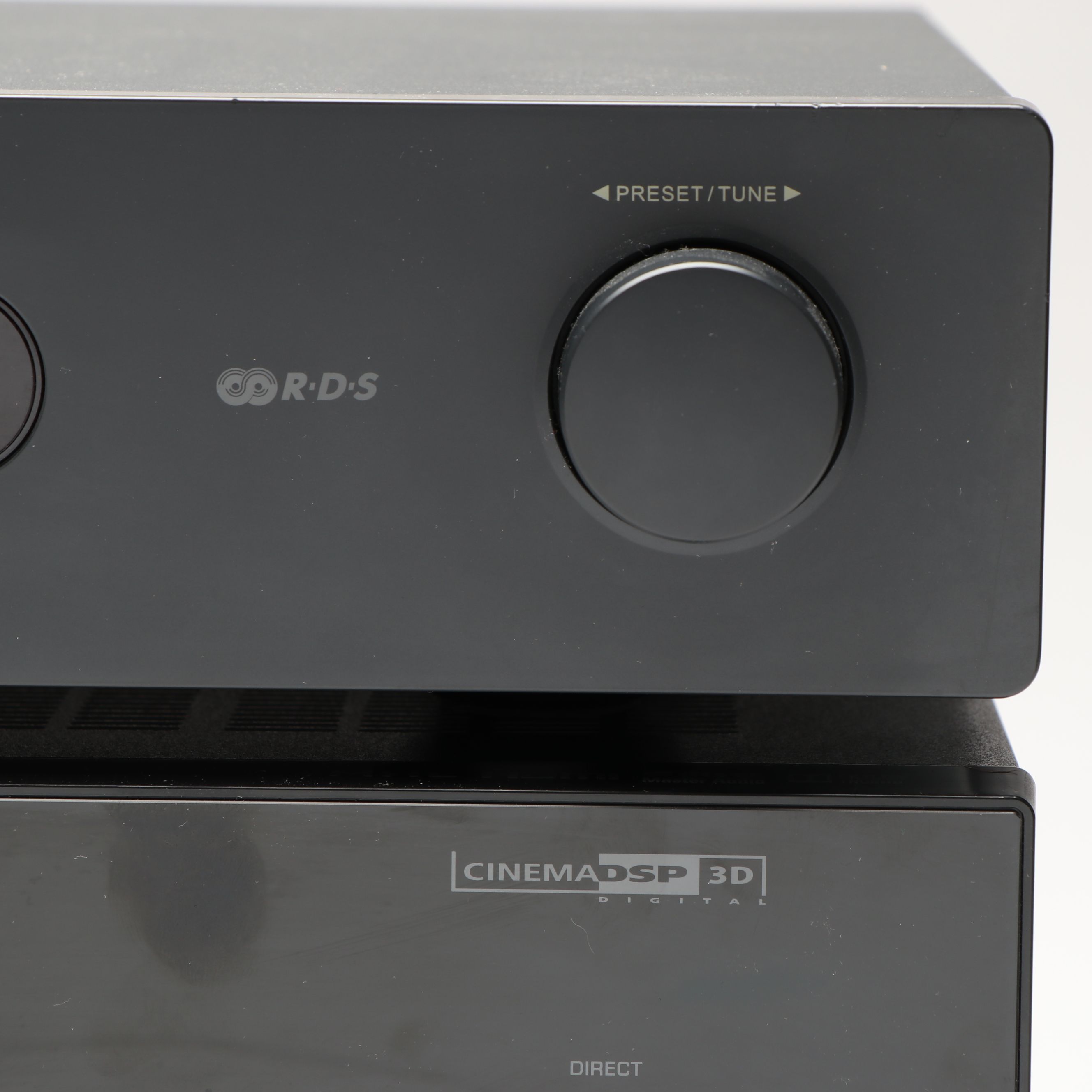 Yamaha RX-V575 AV Receiver with NAD C422 AM/FM Tuner