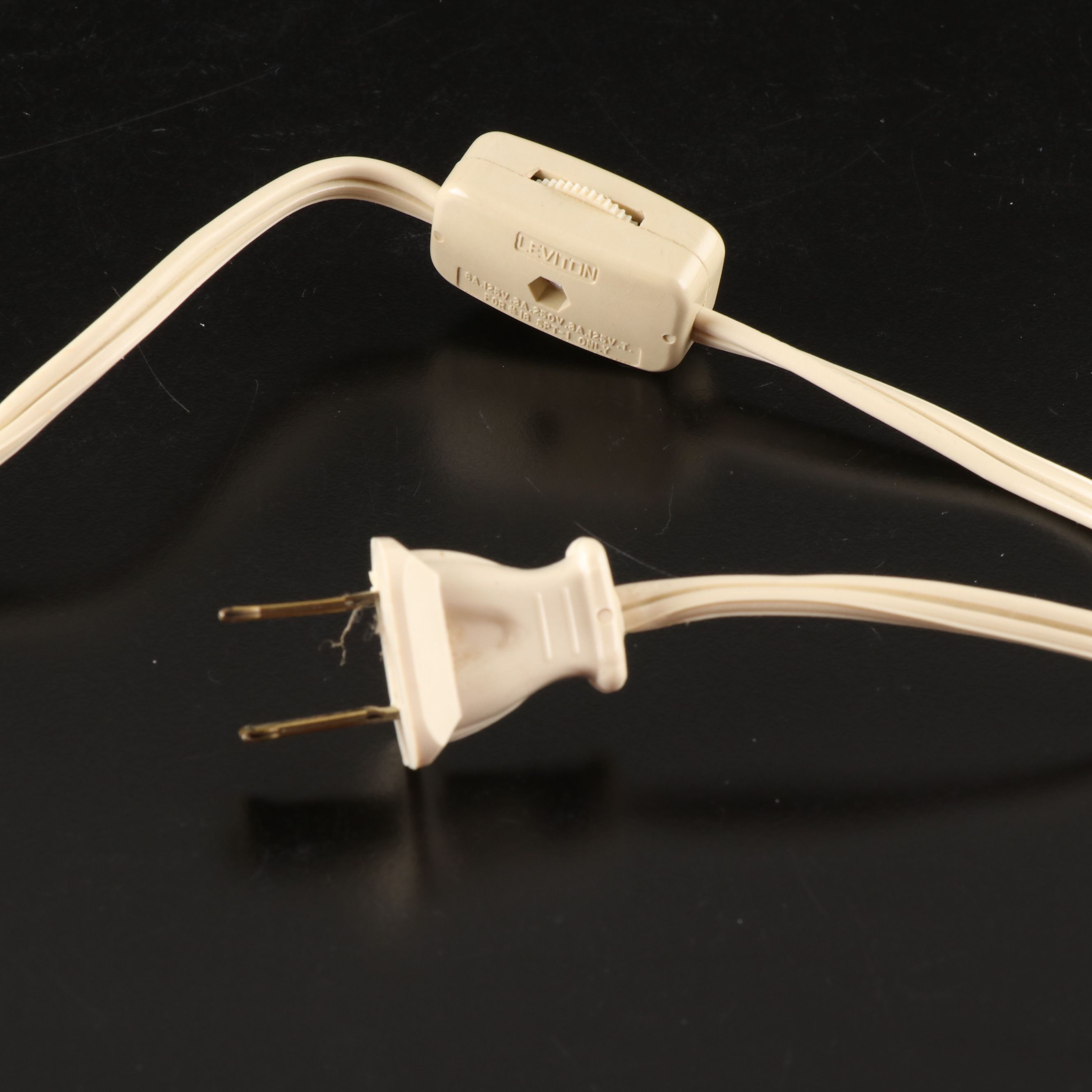 Waterford Crystal "Inishmaan" Electric Hurricane Lamp