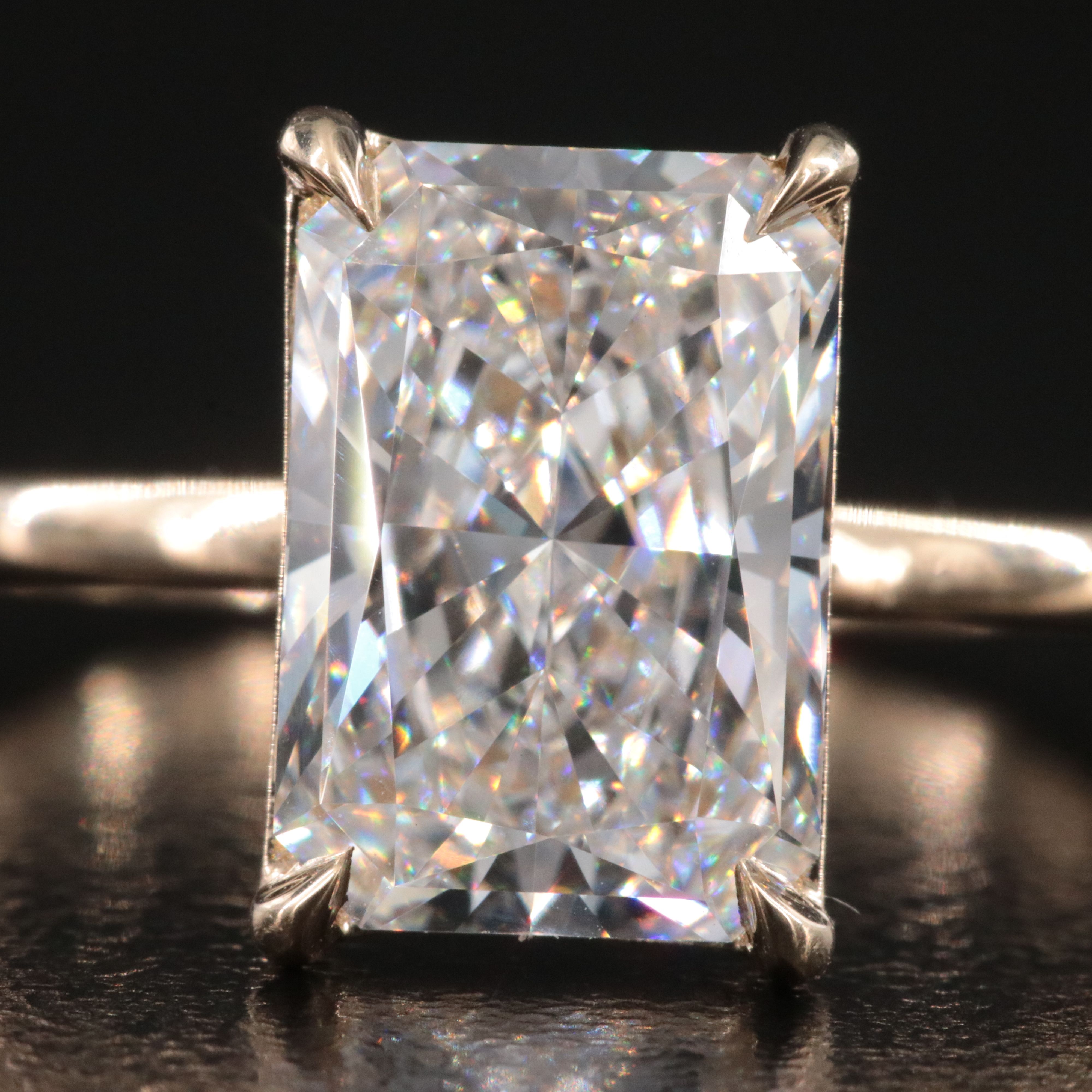 14K 3.07 CT Lab Grown Diamond Solitaire Ring with IGI Report