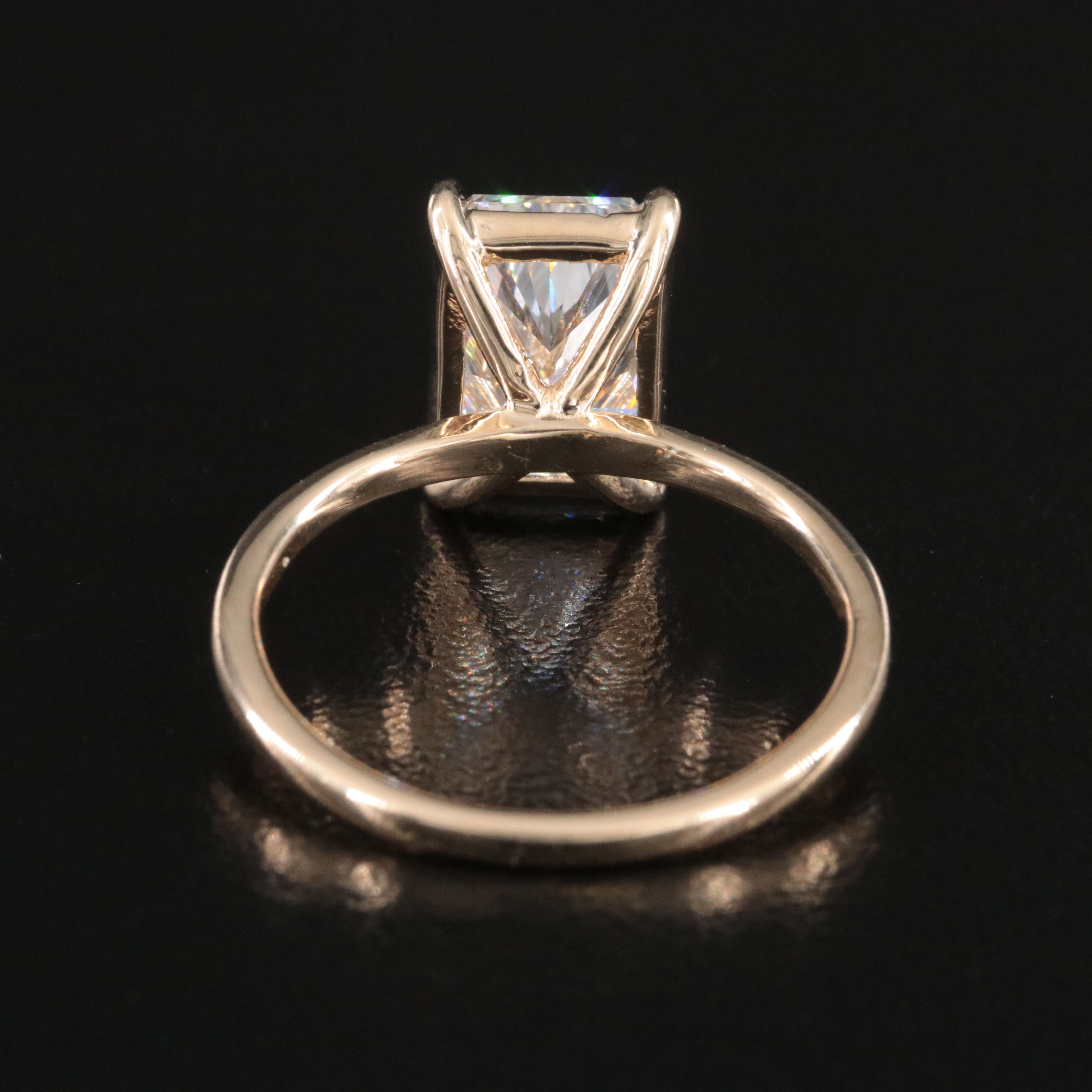 14K 3.07 CT Lab Grown Diamond Solitaire Ring with IGI Report