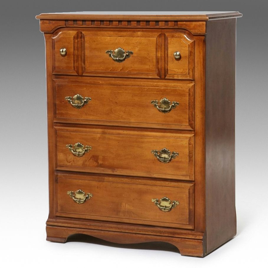 Ethan Allen Colonial Style Maple Chest of Drawers