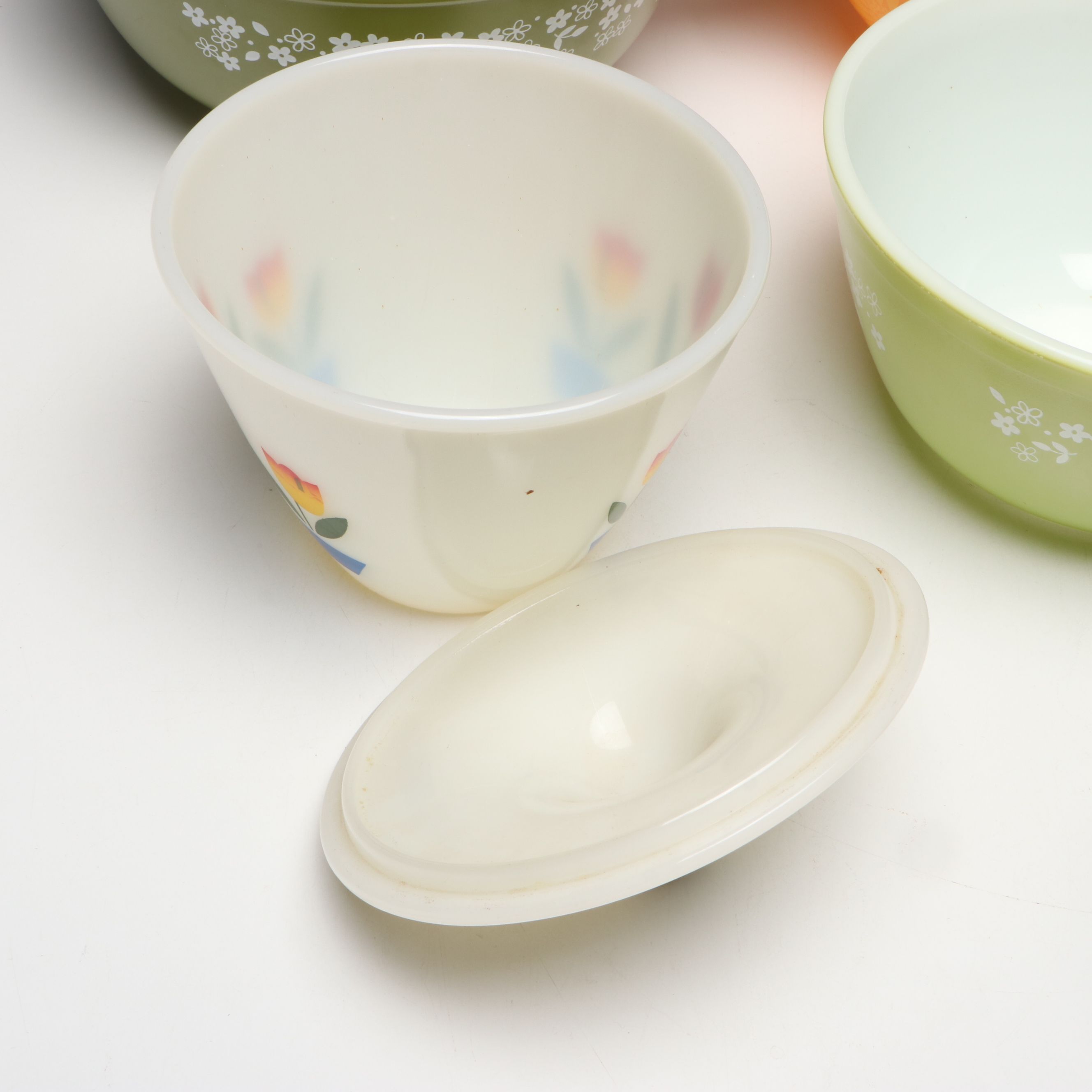 Anchor Hocking "Tulips on Ivory" Drip Jar with Pyrex Mixing Bowls