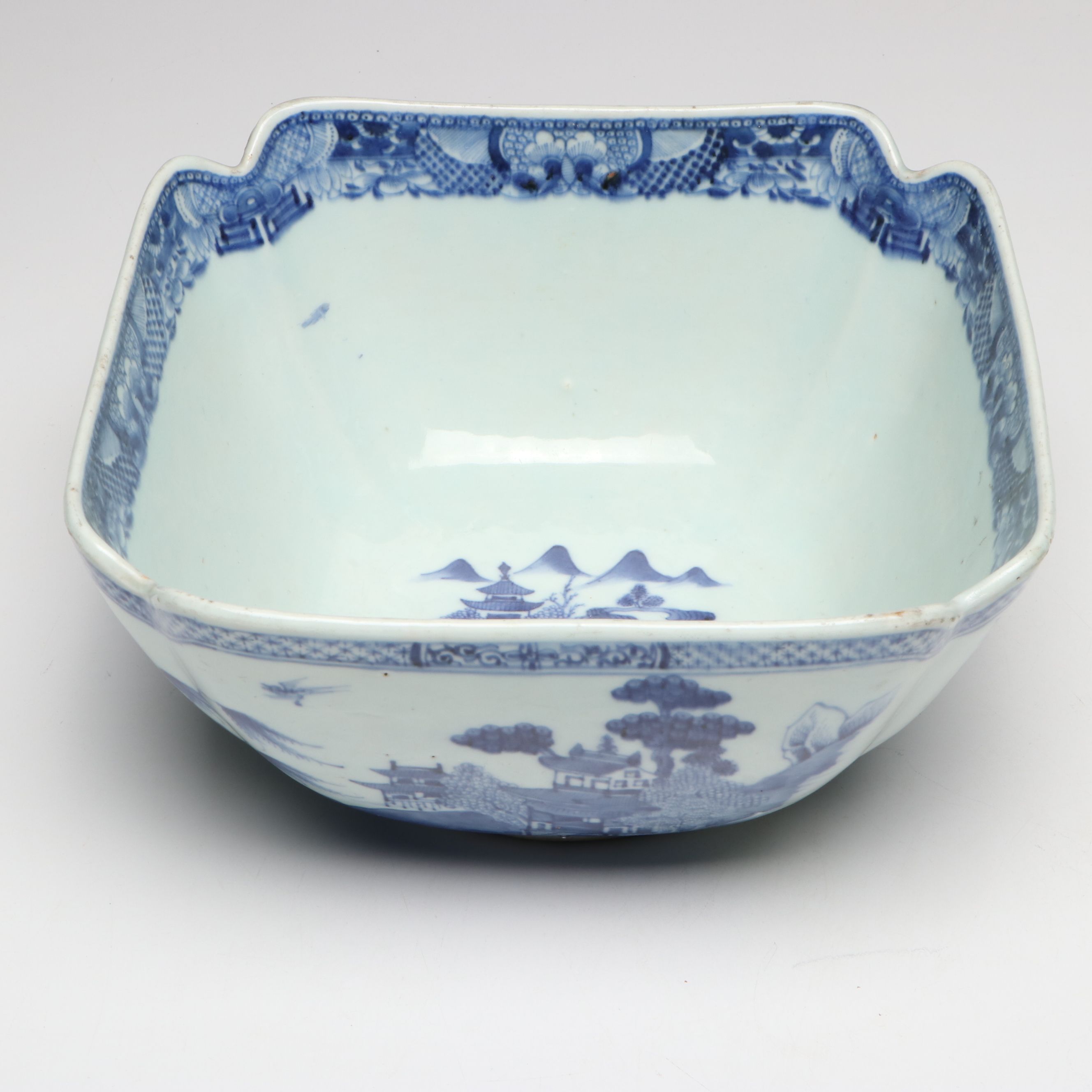 Chinese Export Fitzhugh Blue and White Porcelain Landscape Salad Bowl