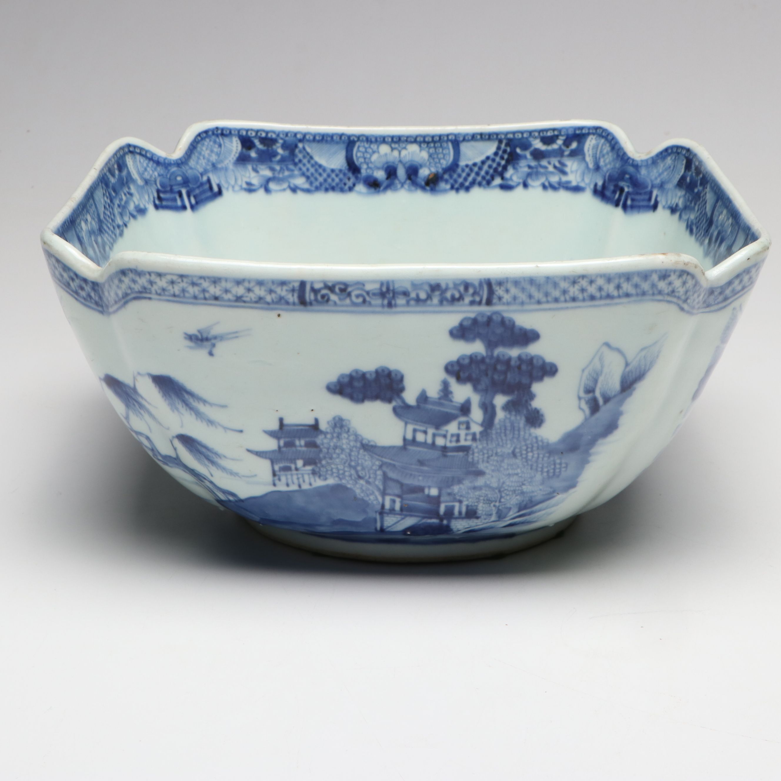 Chinese Export Fitzhugh Blue and White Porcelain Landscape Salad Bowl