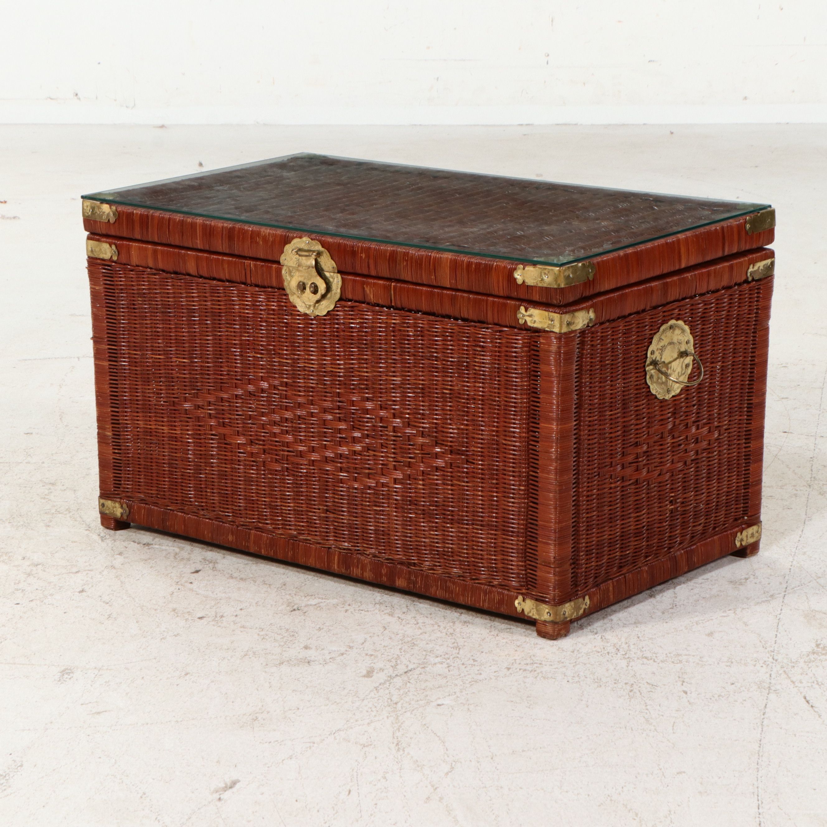 Chinese Style Red Woven Wicker Trunk with Glass Top, Mid to Late 20th Century