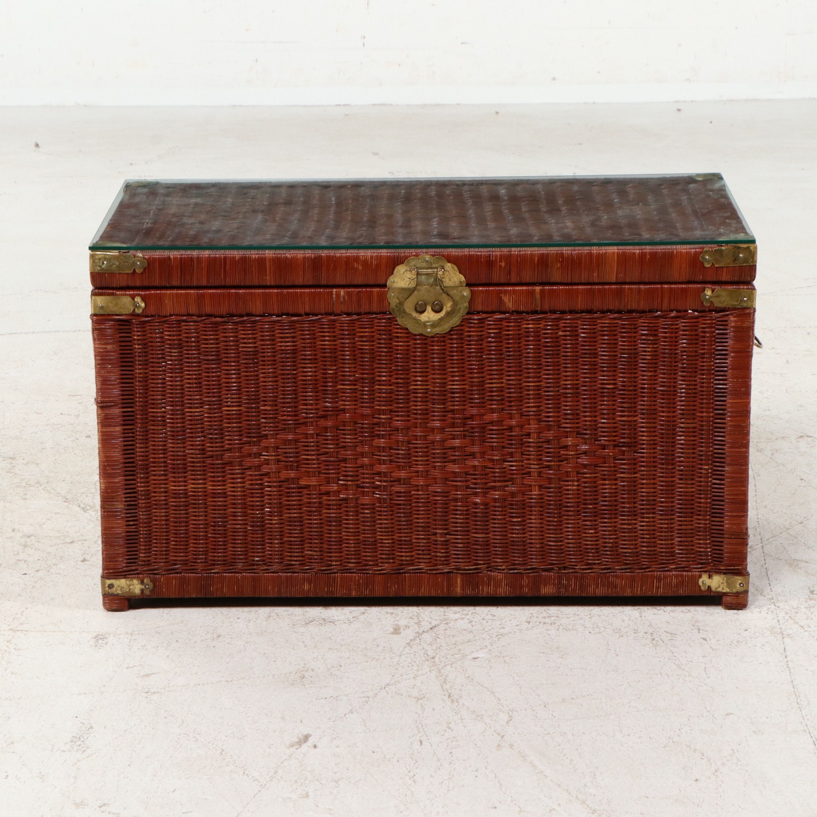 Chinese Style Red Woven Wicker Trunk with Glass Top, Mid to Late 20th Century