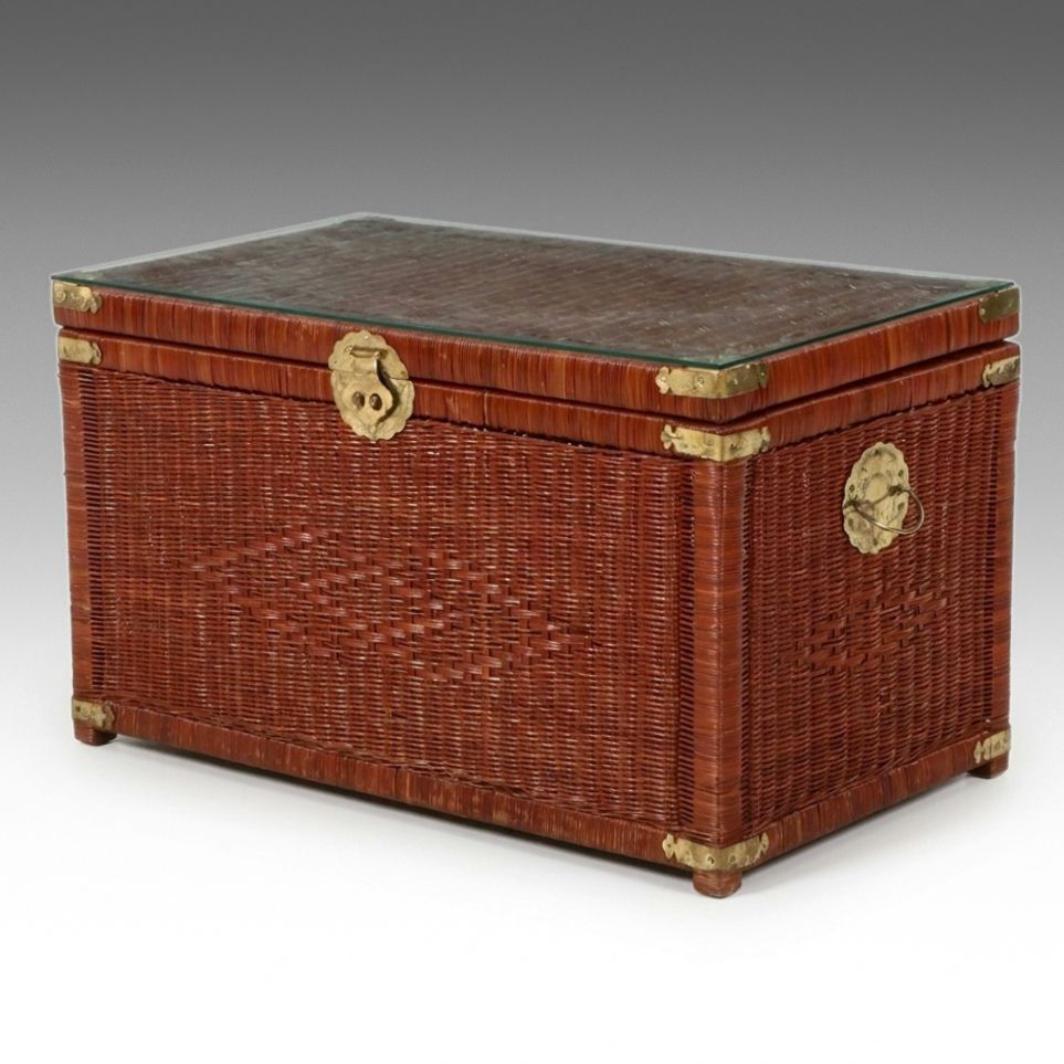Chinese Style Red Woven Wicker Trunk with Glass Top, Mid to Late 20th Century