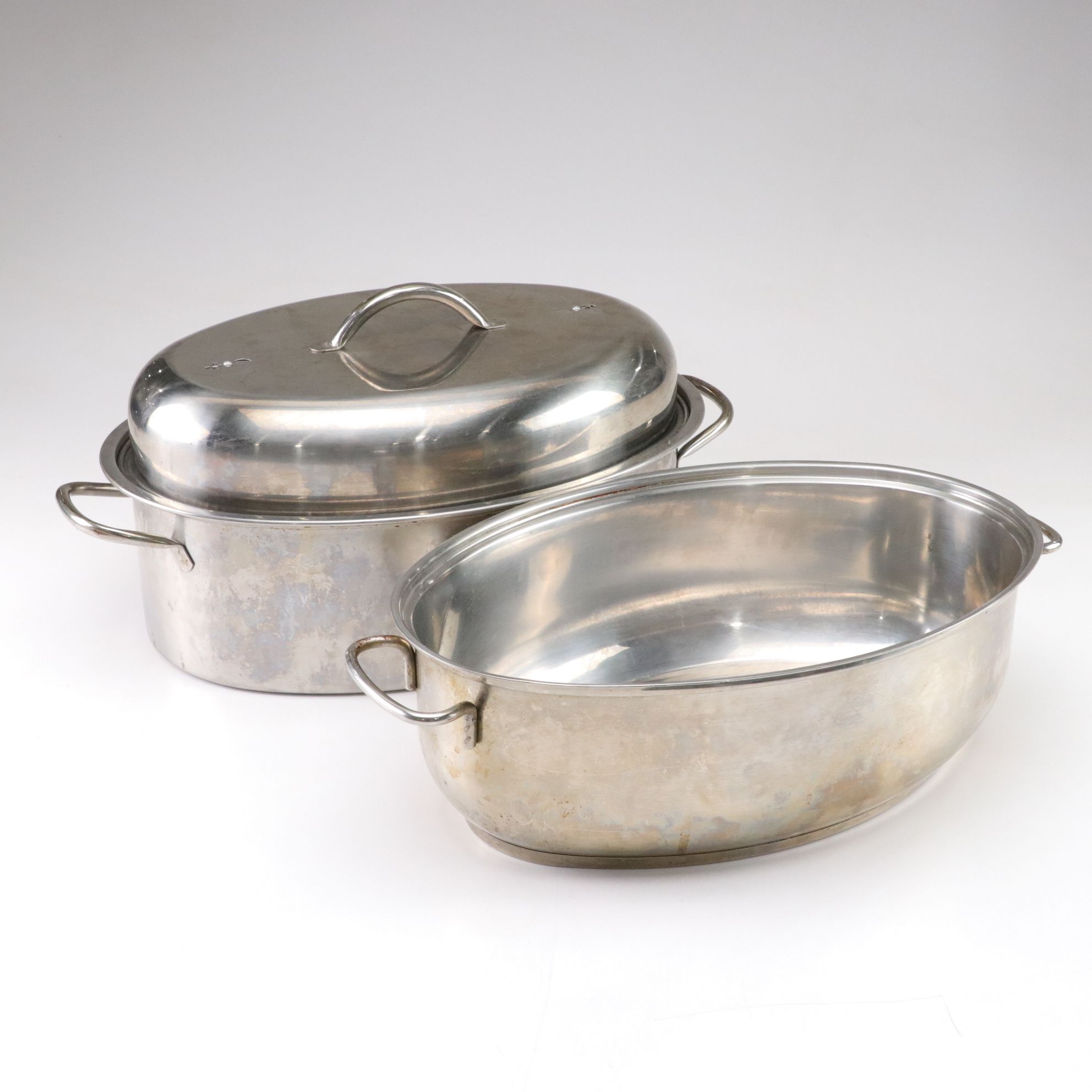 Pair of Metal Oval Dutch Ovens