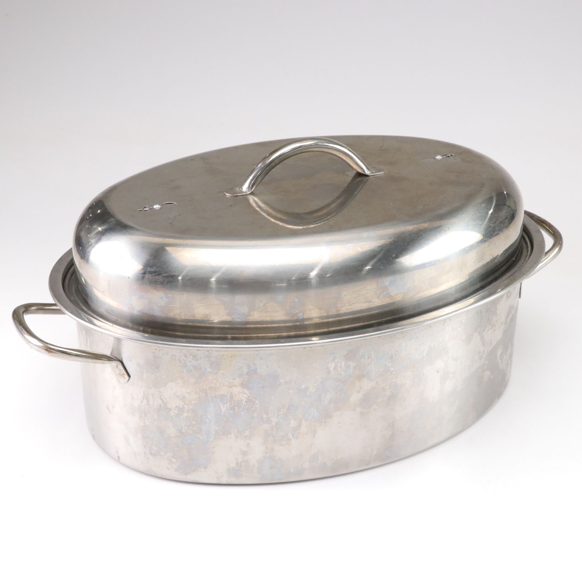 Pair of Metal Oval Dutch Ovens