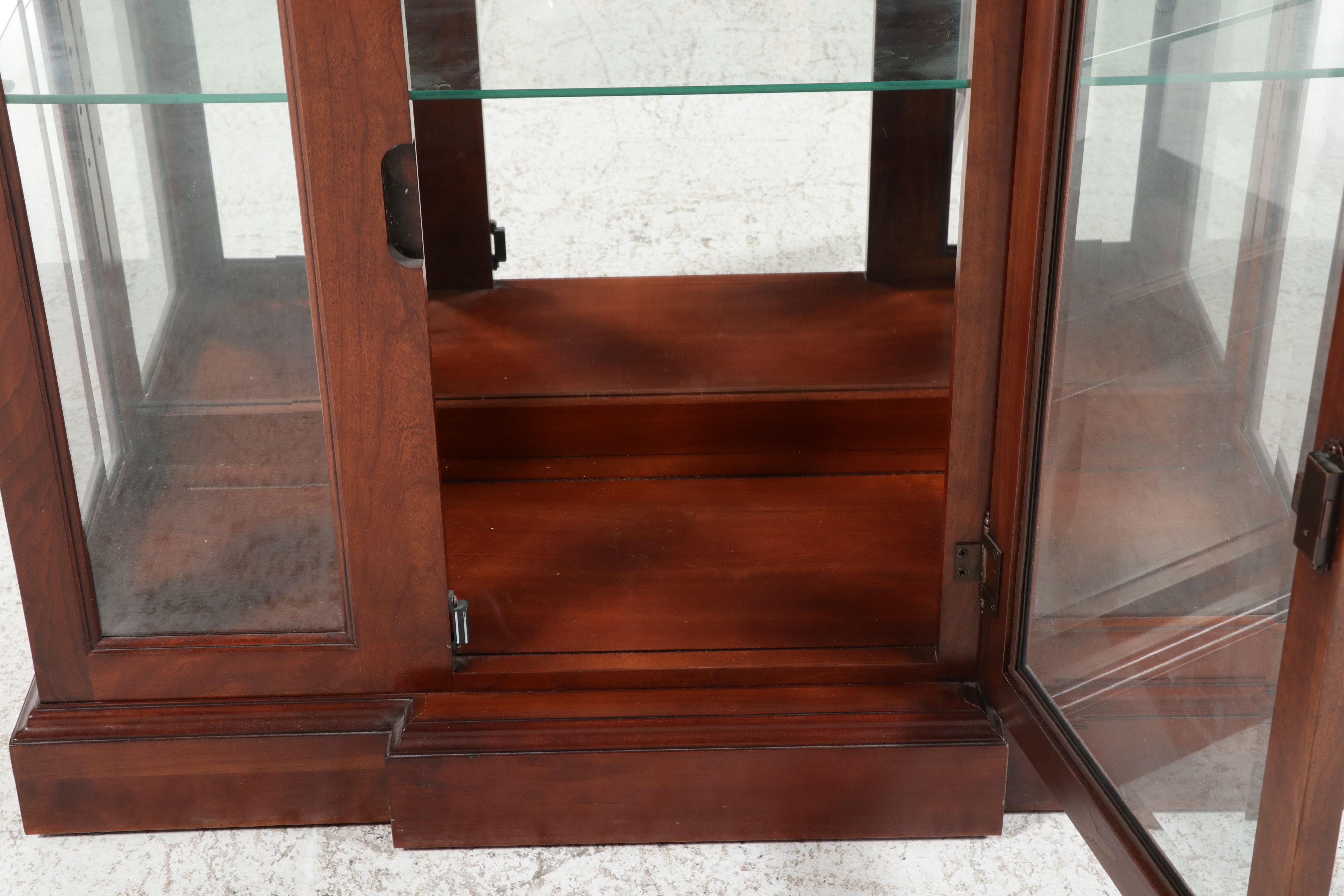 Neoclassical Style Cherry Finish Breakfront Curio Cabinet, Late 20th Century