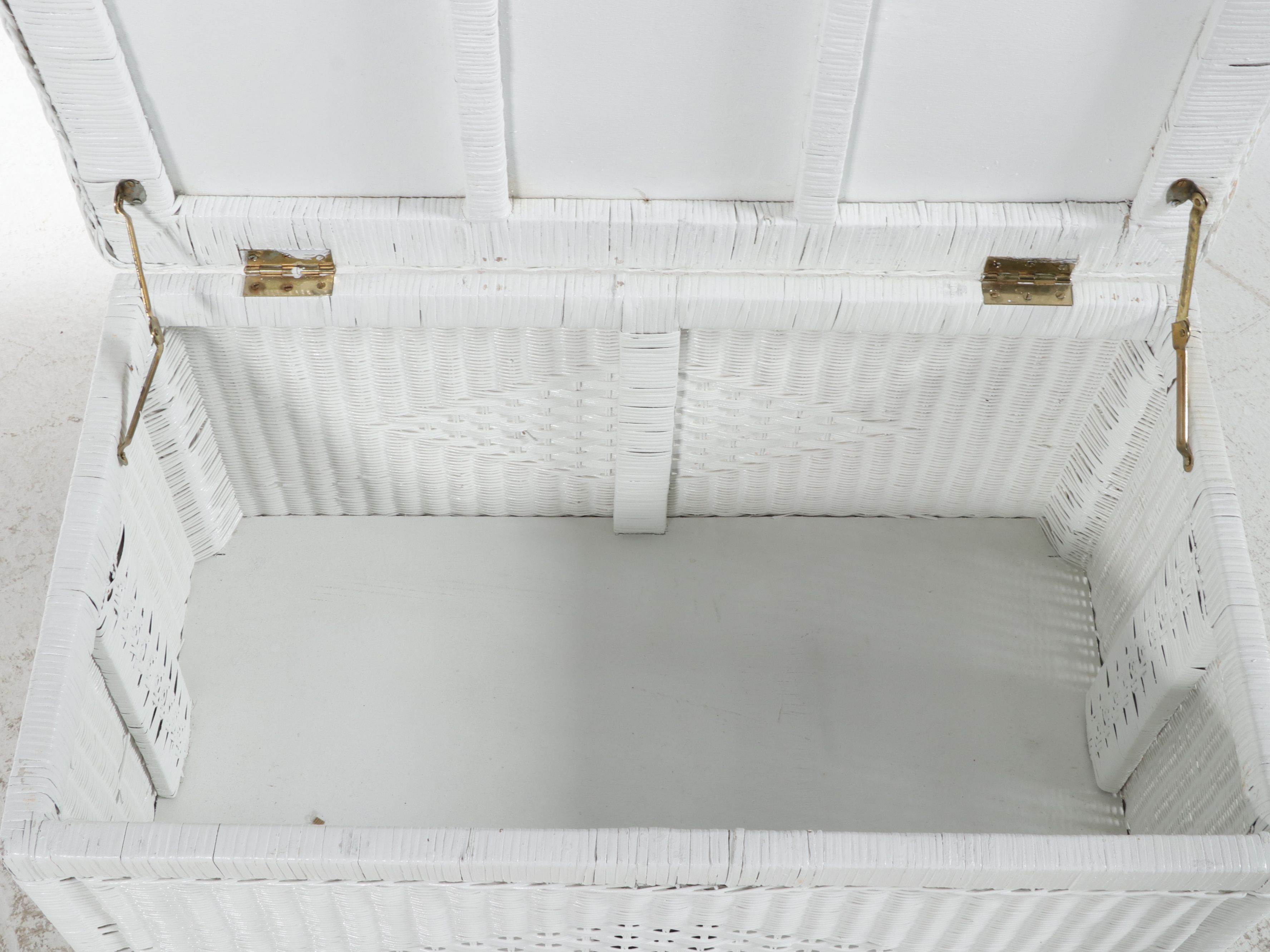 Seven-Piece White Woven Wicker Bedroom Accessory Suite, Late 20th Century