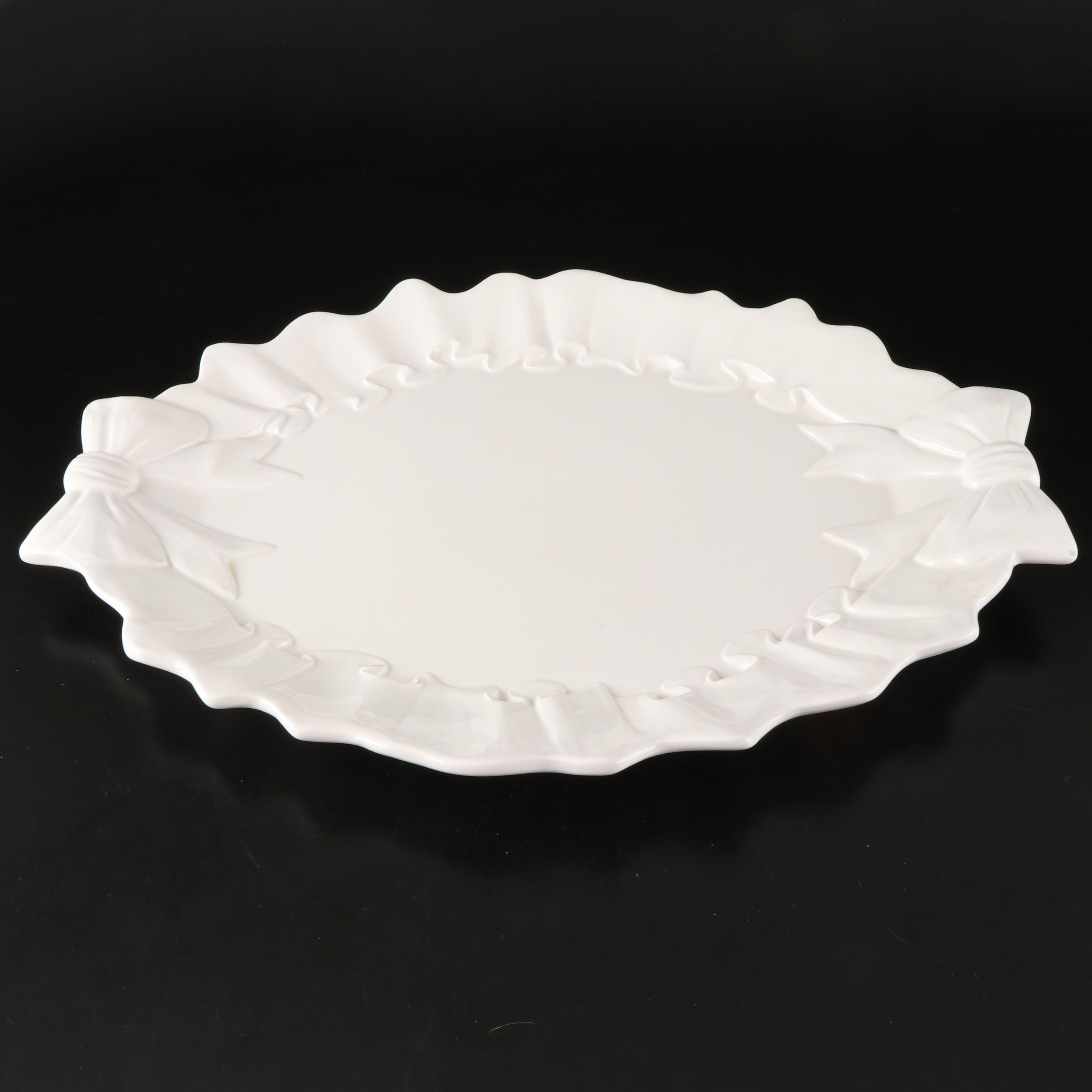 Bloomingdale's Ruffled Bow Platter with Esta Ceramiche and Feria & Bento Bowls