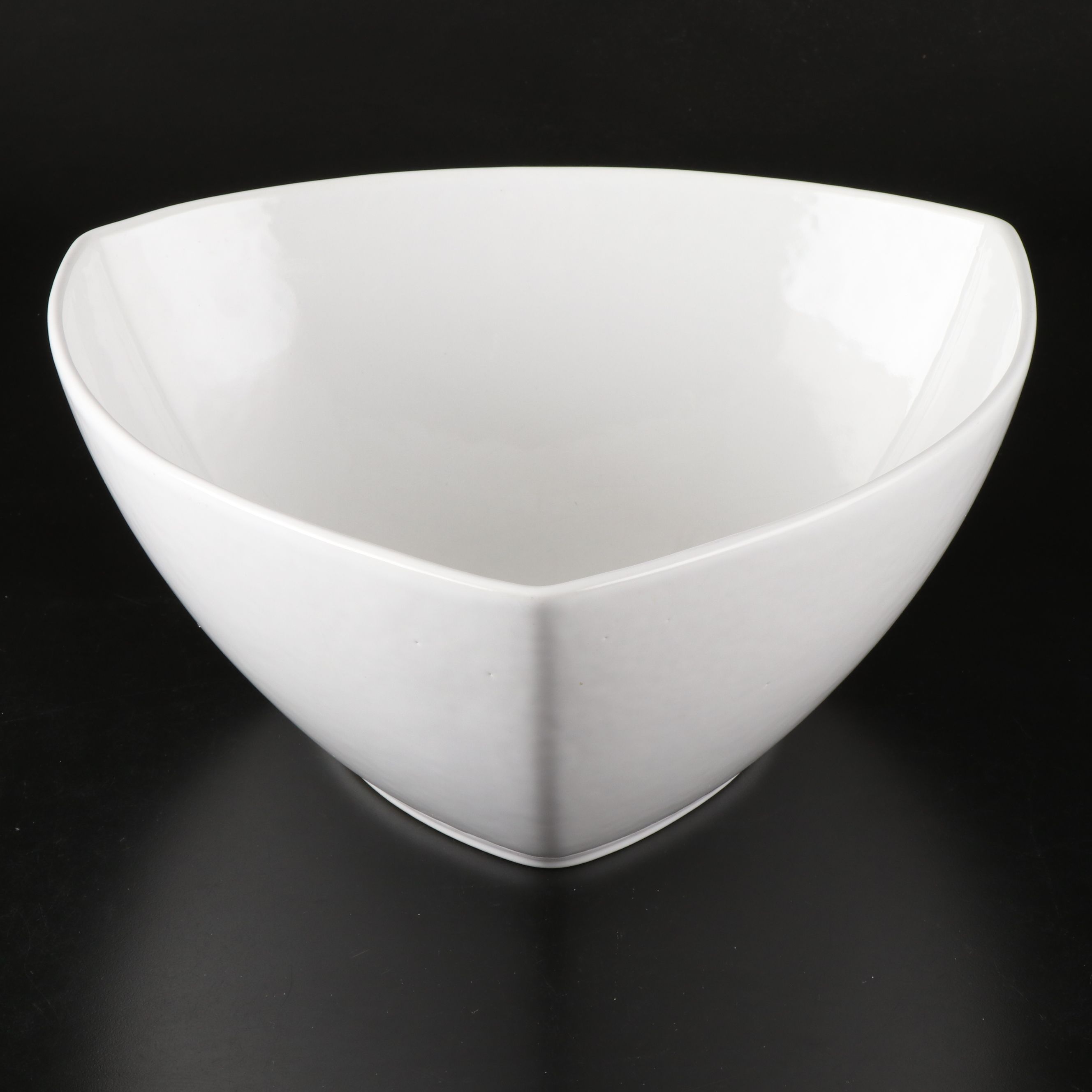 Bloomingdale's Ruffled Bow Platter with Esta Ceramiche and Feria & Bento Bowls