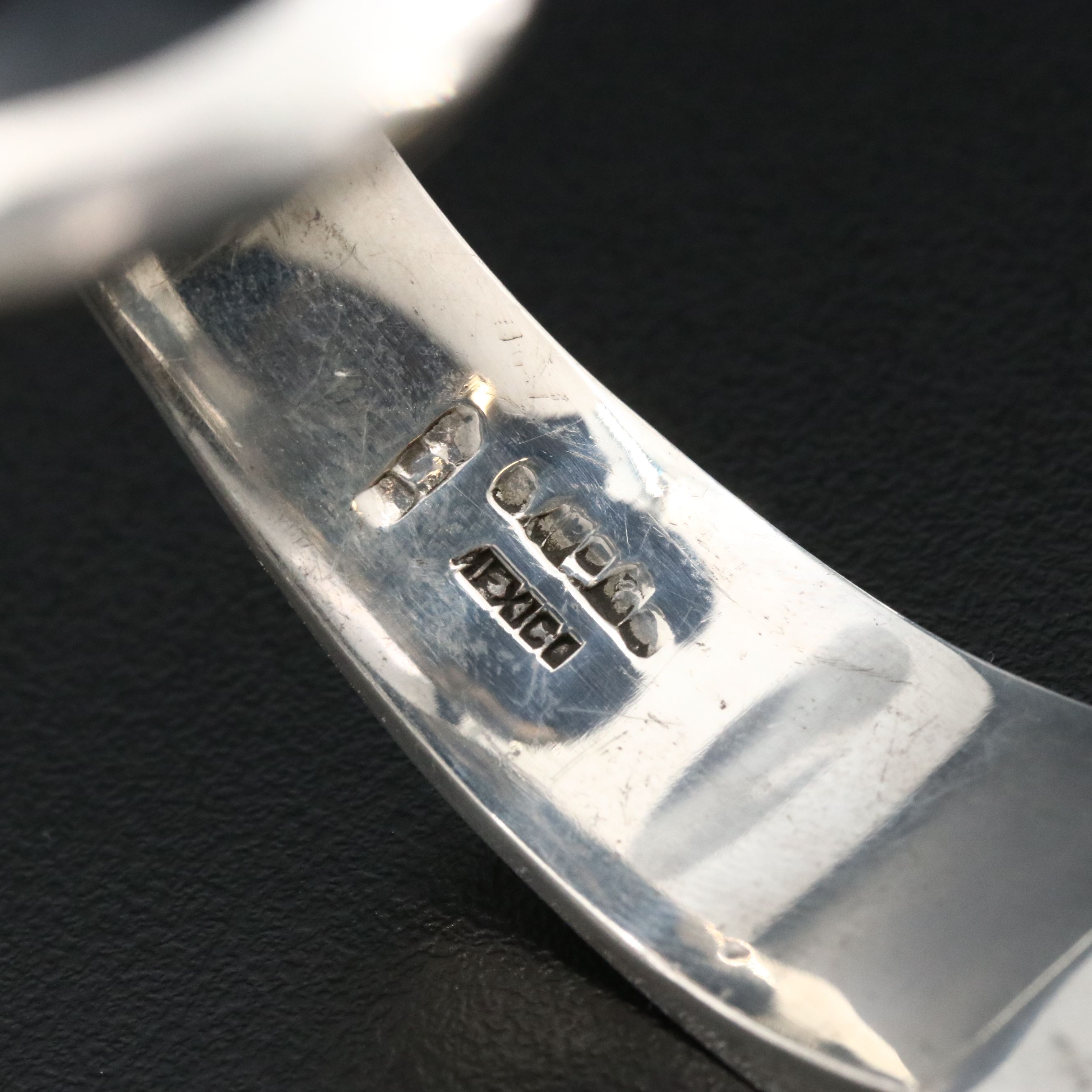 Mexican Modernist 950 Silver Tiger's Eye and Obsidian Inlay Bypass Bracelet