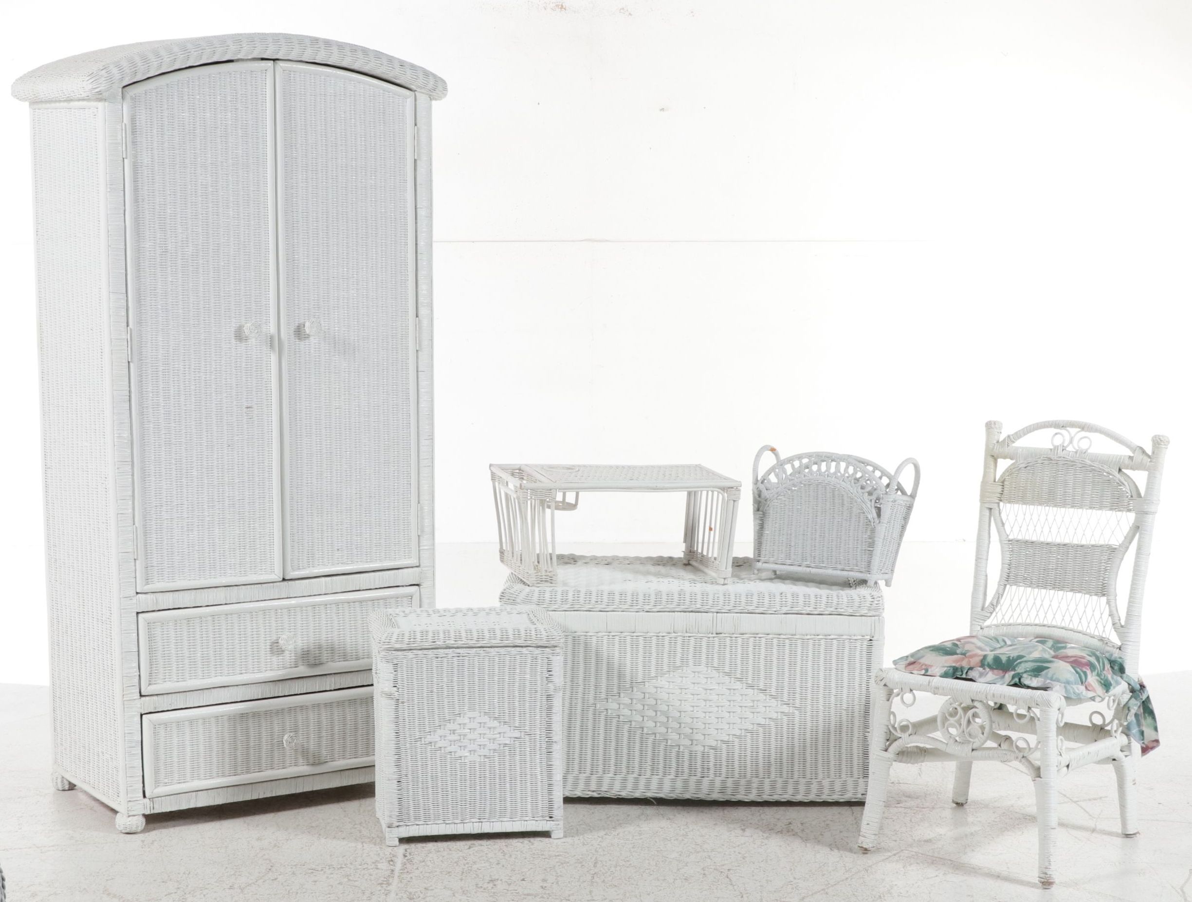 Seven-Piece White Woven Wicker Bedroom Accessory Suite, Late 20th Century