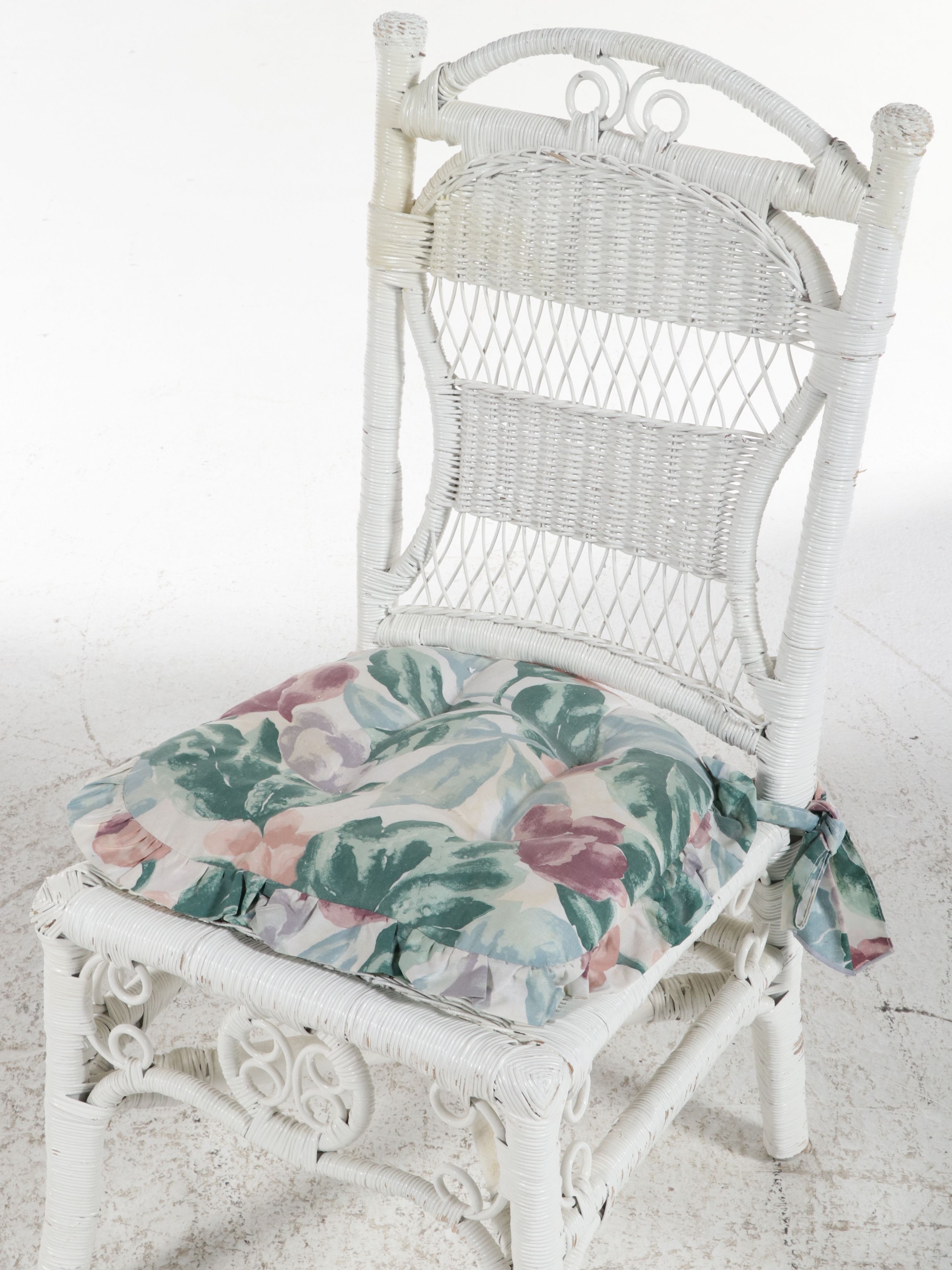 Seven-Piece White Woven Wicker Bedroom Accessory Suite, Late 20th Century