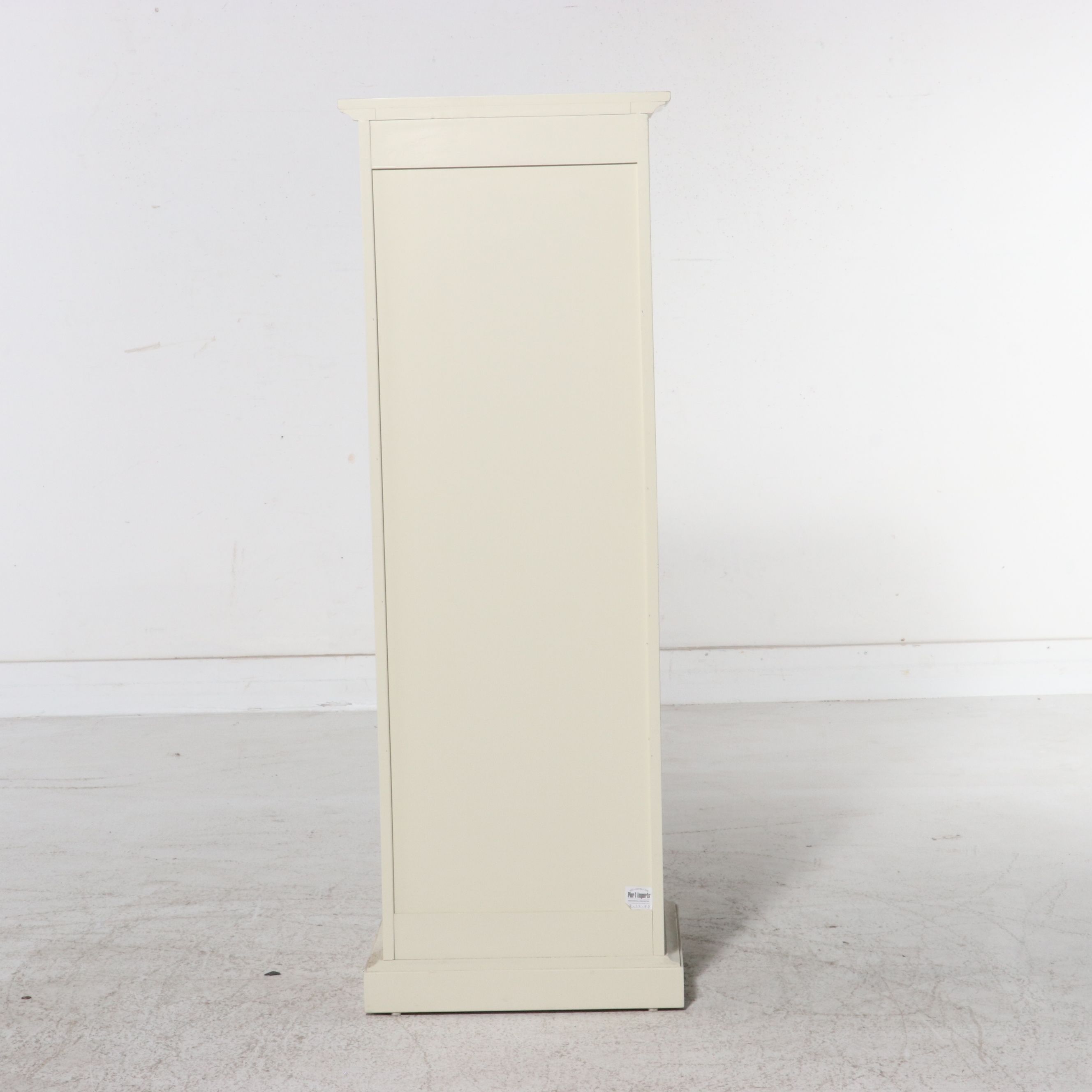 Pier 1 Imports "Cottage" White Seven-Drawer Lingerie Chest, 21st Century