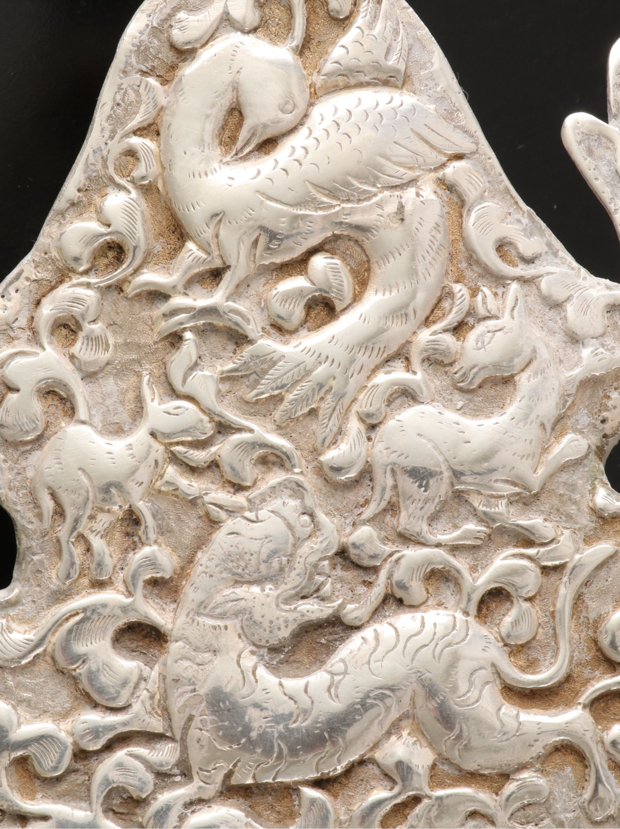 Tibetan 900 Silver Frog with Resin and Glass Inlay