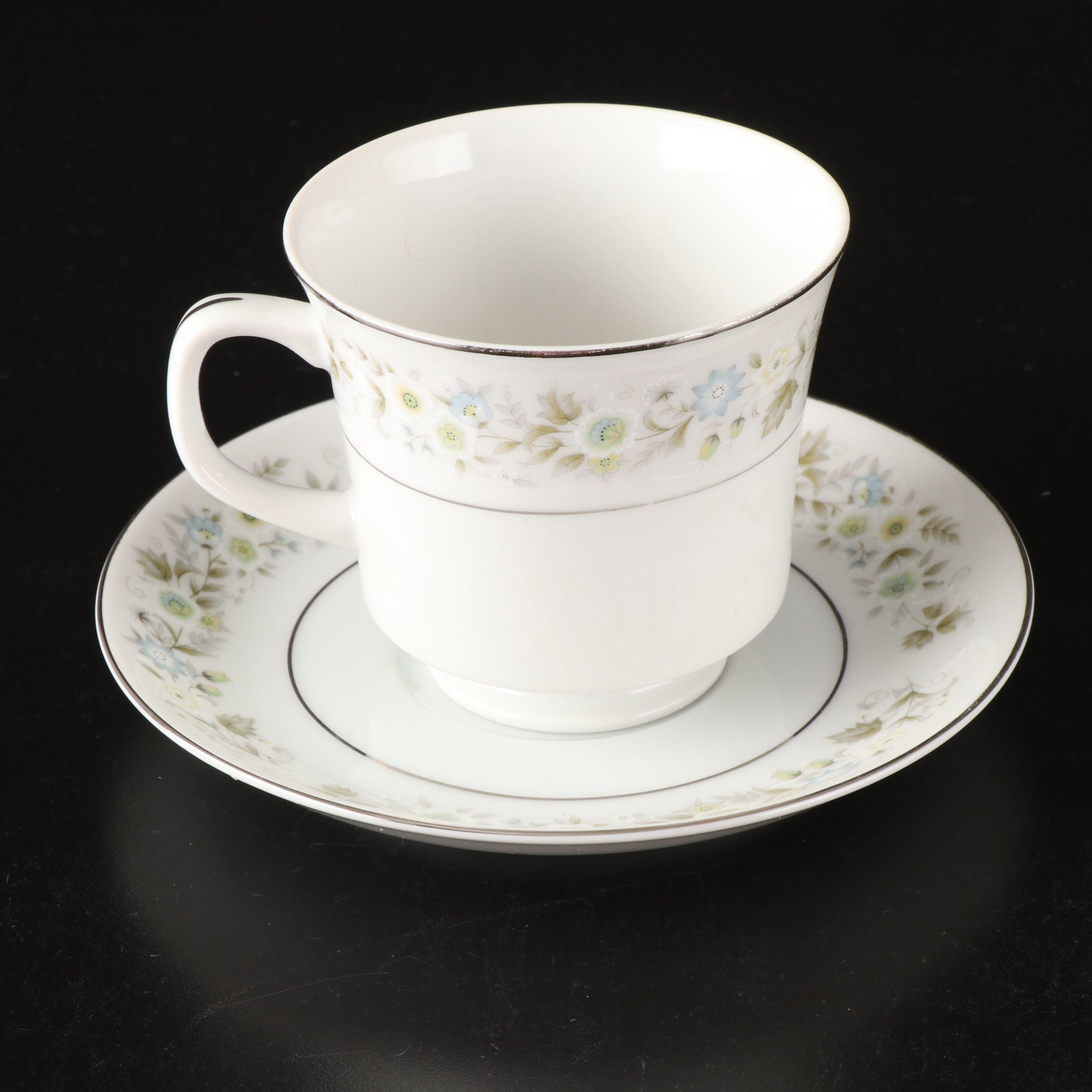 Imperial China "Wild Flower"  Porcelain Dinnerware and Serving Platter