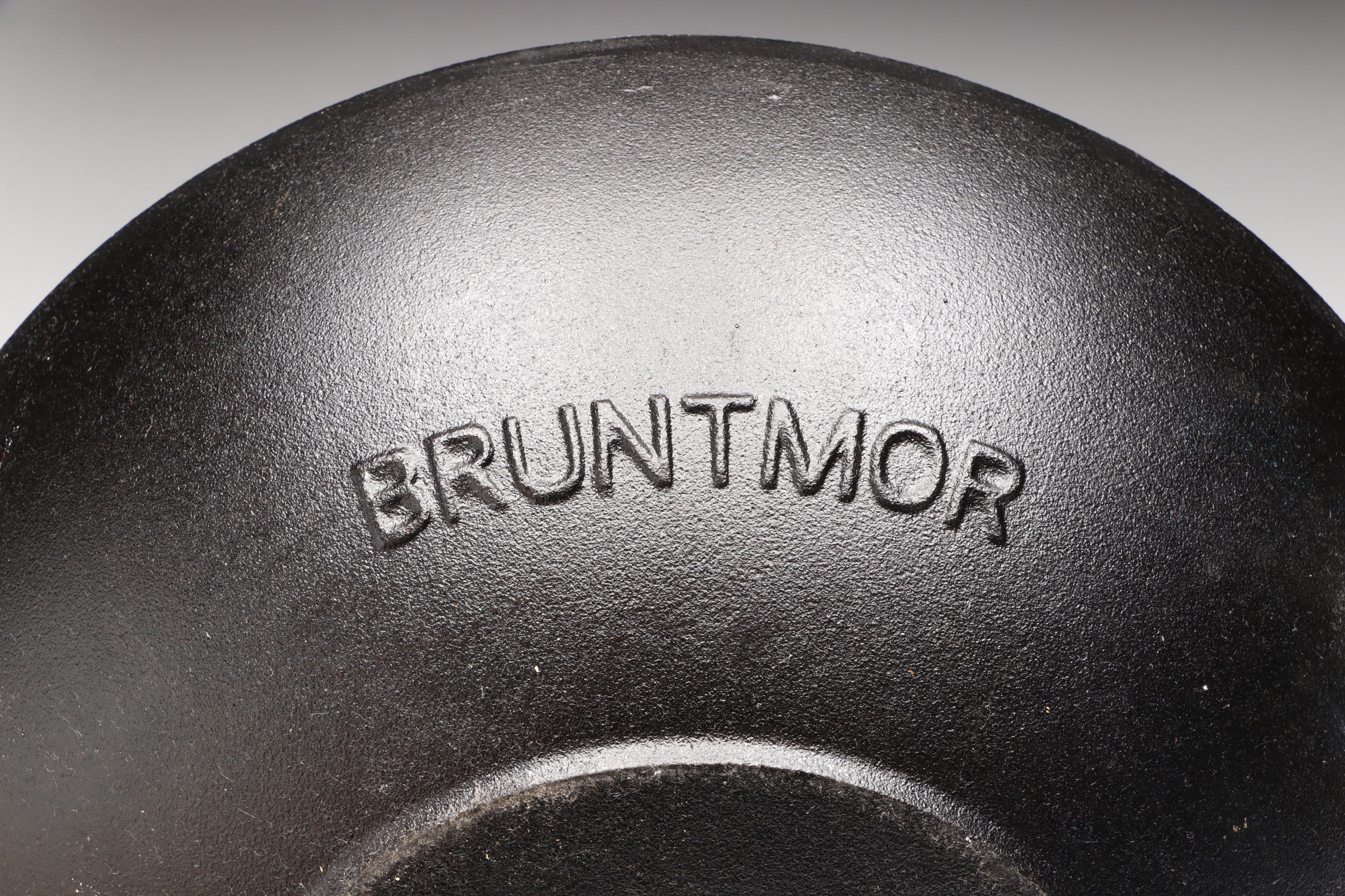 Bruntmor Handled Cast Iron Wok