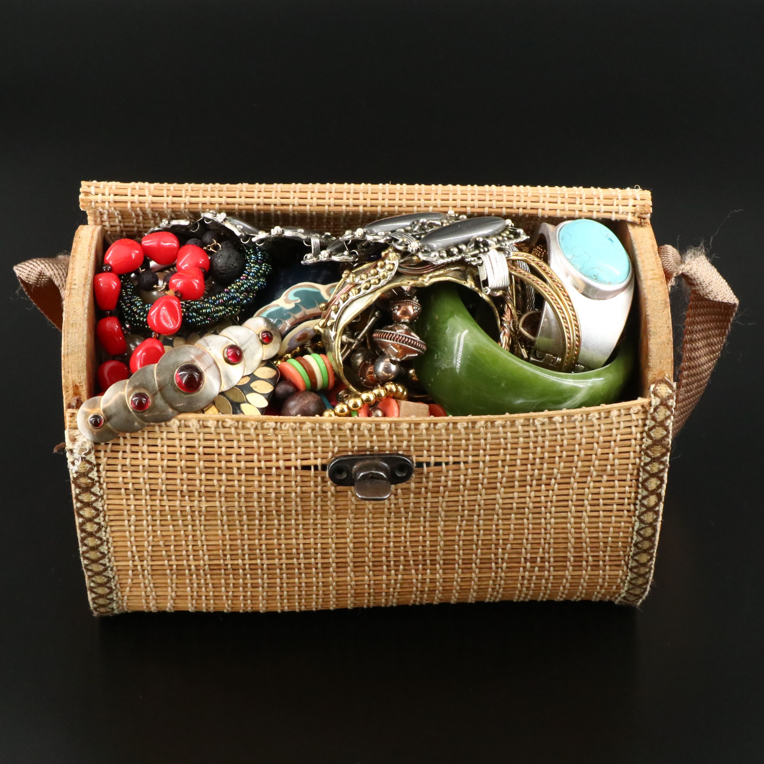 Uncommon Discoveries: Jewelry Collection