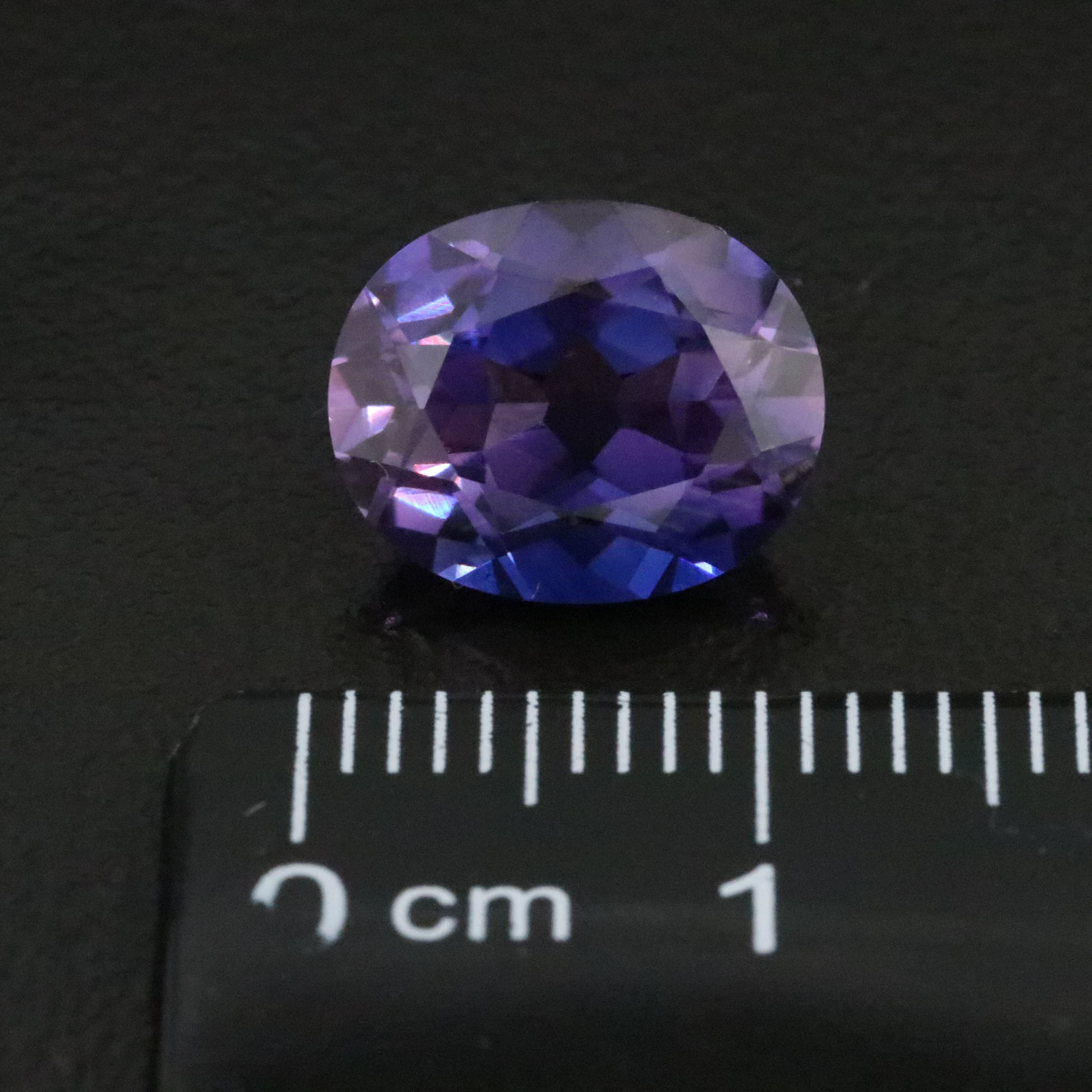 Loose 4.95 CT Lab Grown Sapphire