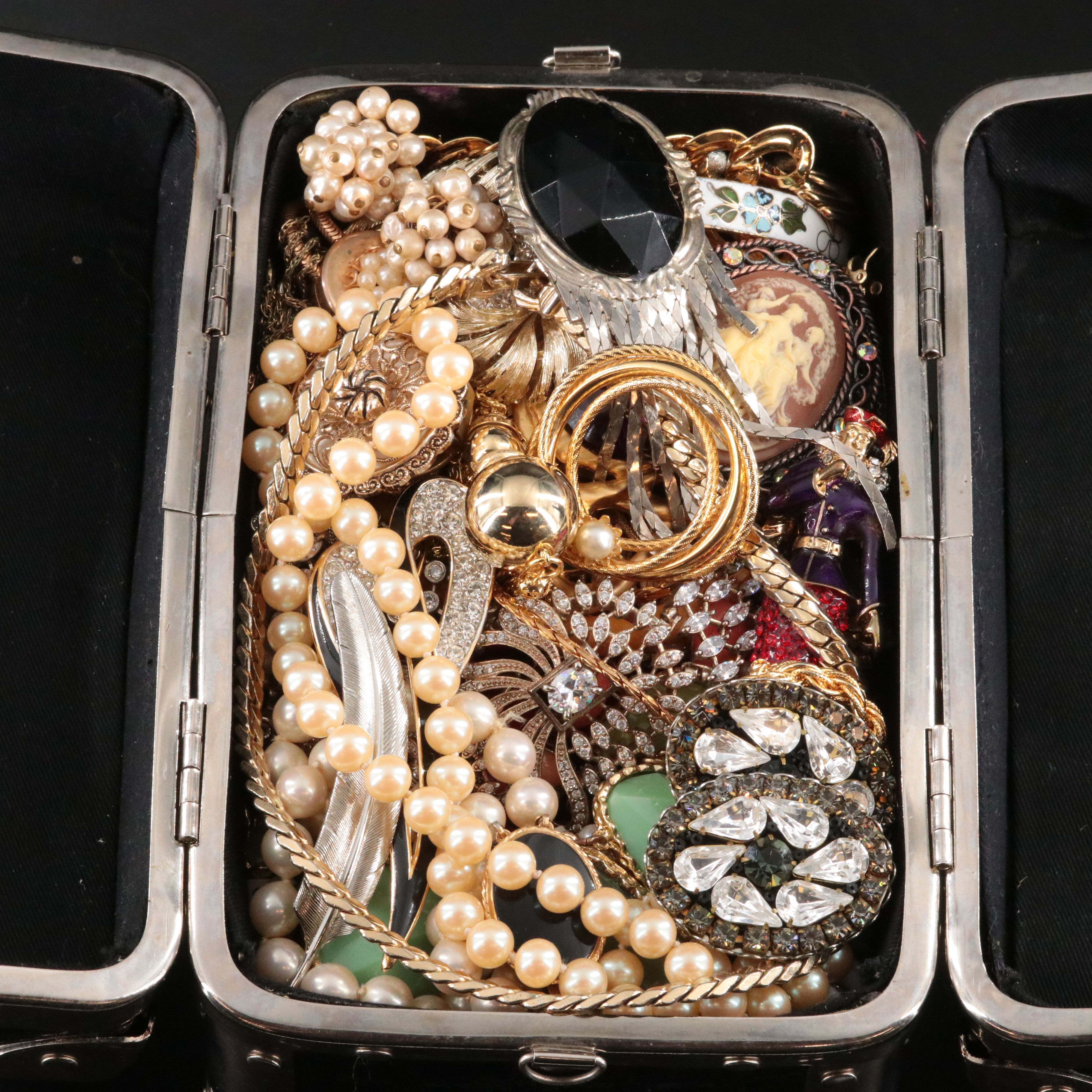 Uncommon Discoveries: Jewelry Collection