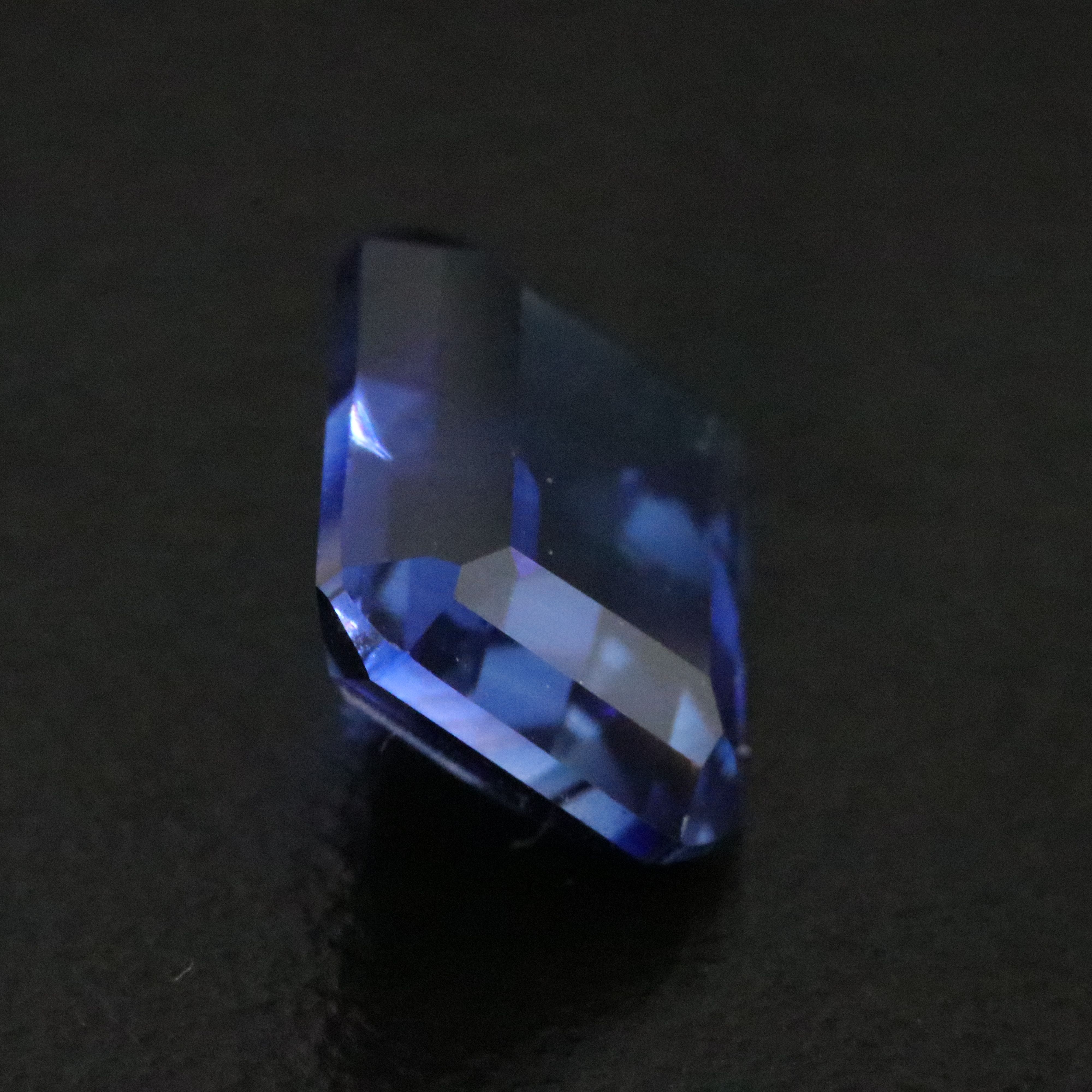 Loose 4.56 CT Lab Grown Sapphire